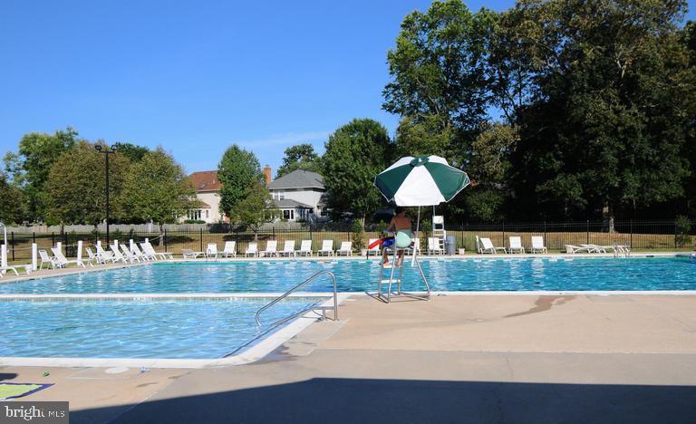 COUNTRYSIDE - Residential