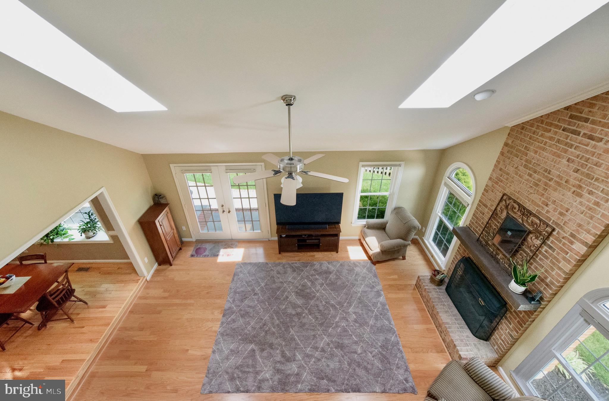 COUNTRYSIDE - Residential