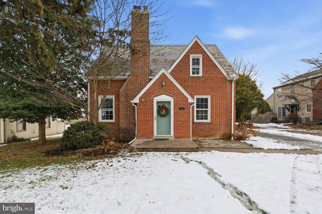 Photo of 845 Paramount Avenue, LANCASTER, PA 17602 (MLS # PALA2079904)