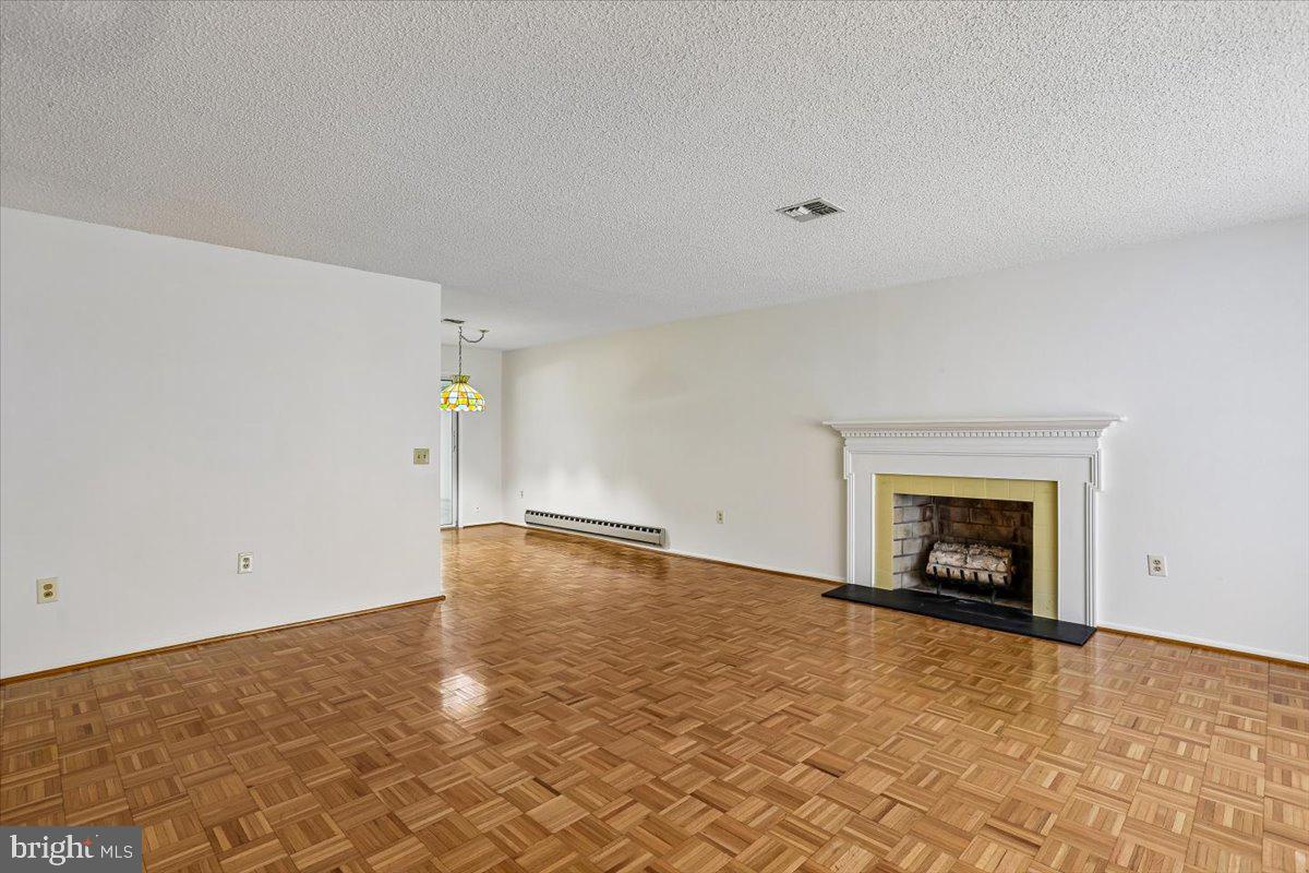 15133 VANTAGE HILL ROAD 7-C