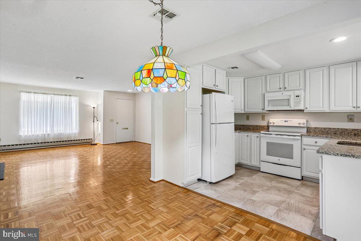 15133 VANTAGE HILL ROAD 7-C