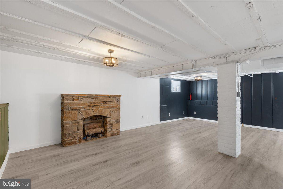 GLEN OAKS - Residential