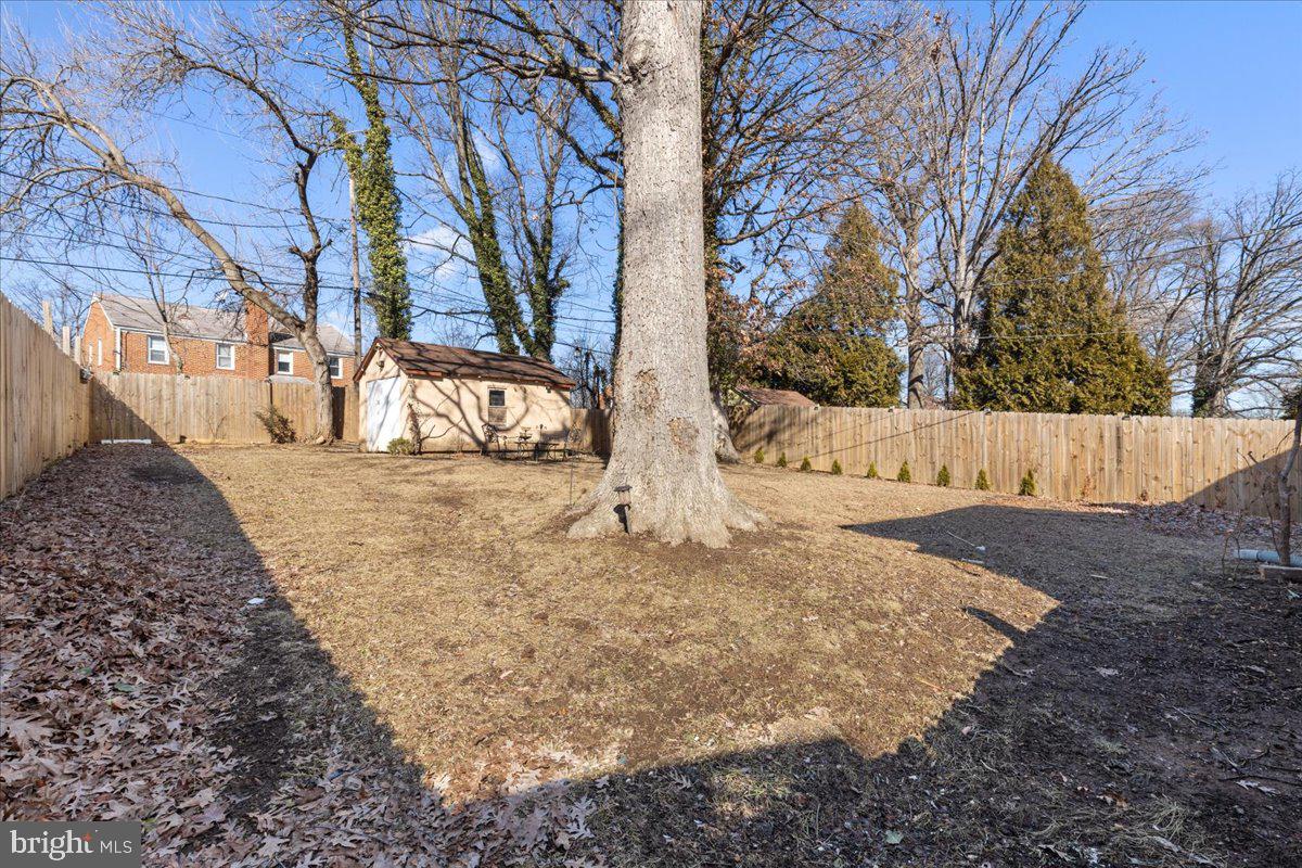 GLEN OAKS - Residential