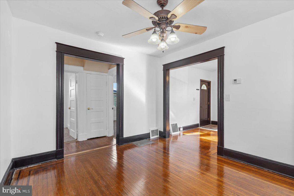 GLEN OAKS - Residential
