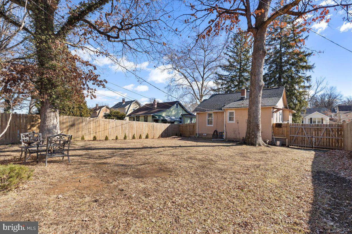 GLEN OAKS - Residential