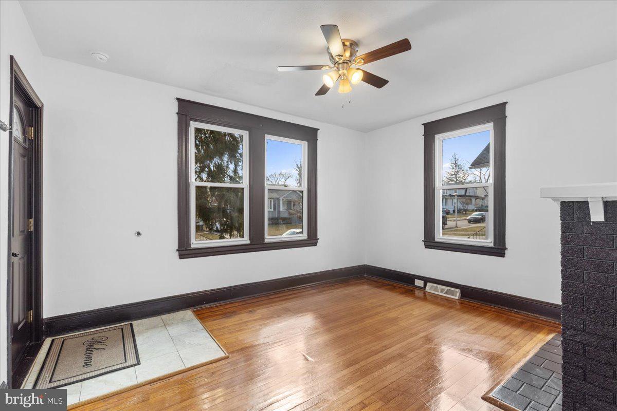 GLEN OAKS - Residential