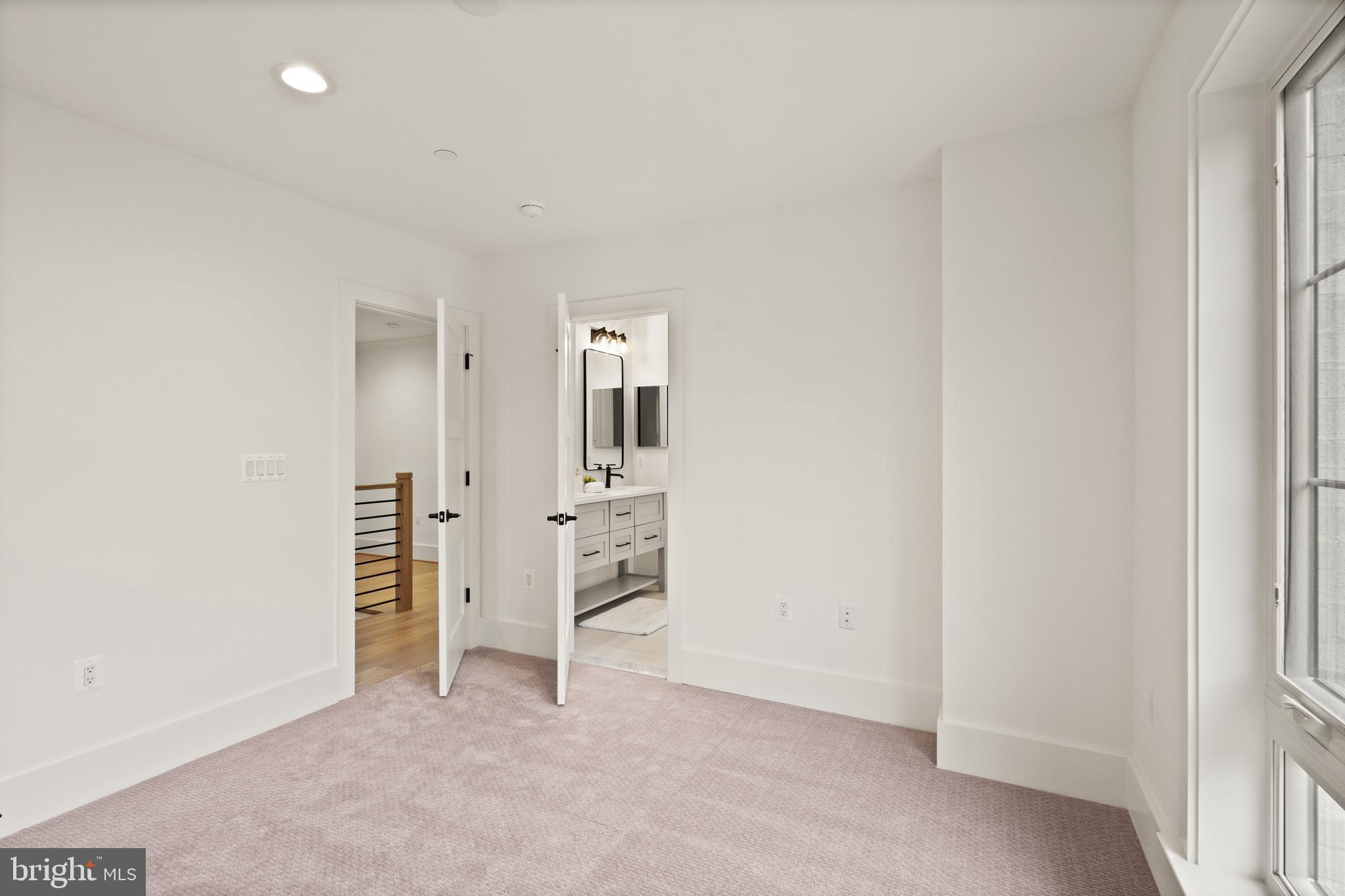 BURNING TREE VALLEY - Residential