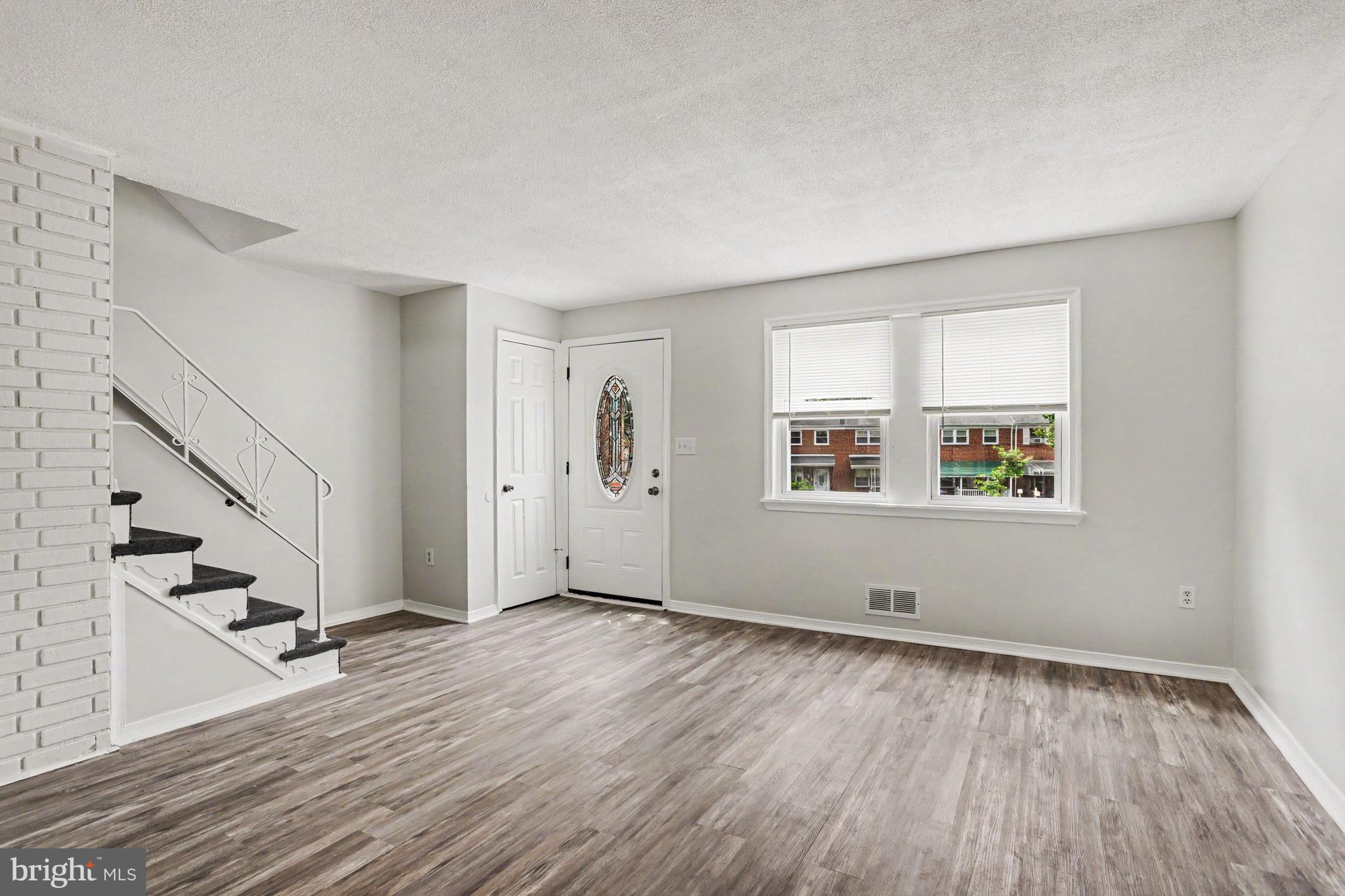 COUNTRY RIDGE - Residential