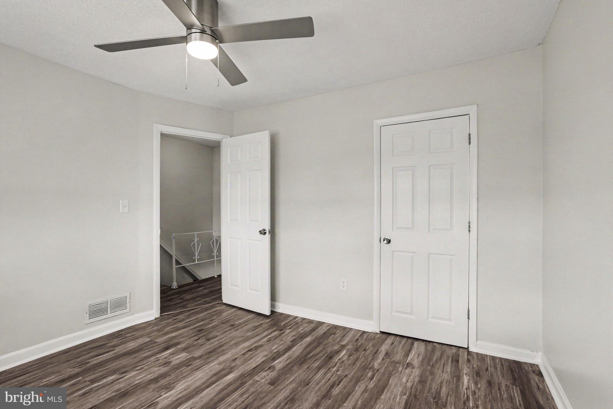 COUNTRY RIDGE - Residential