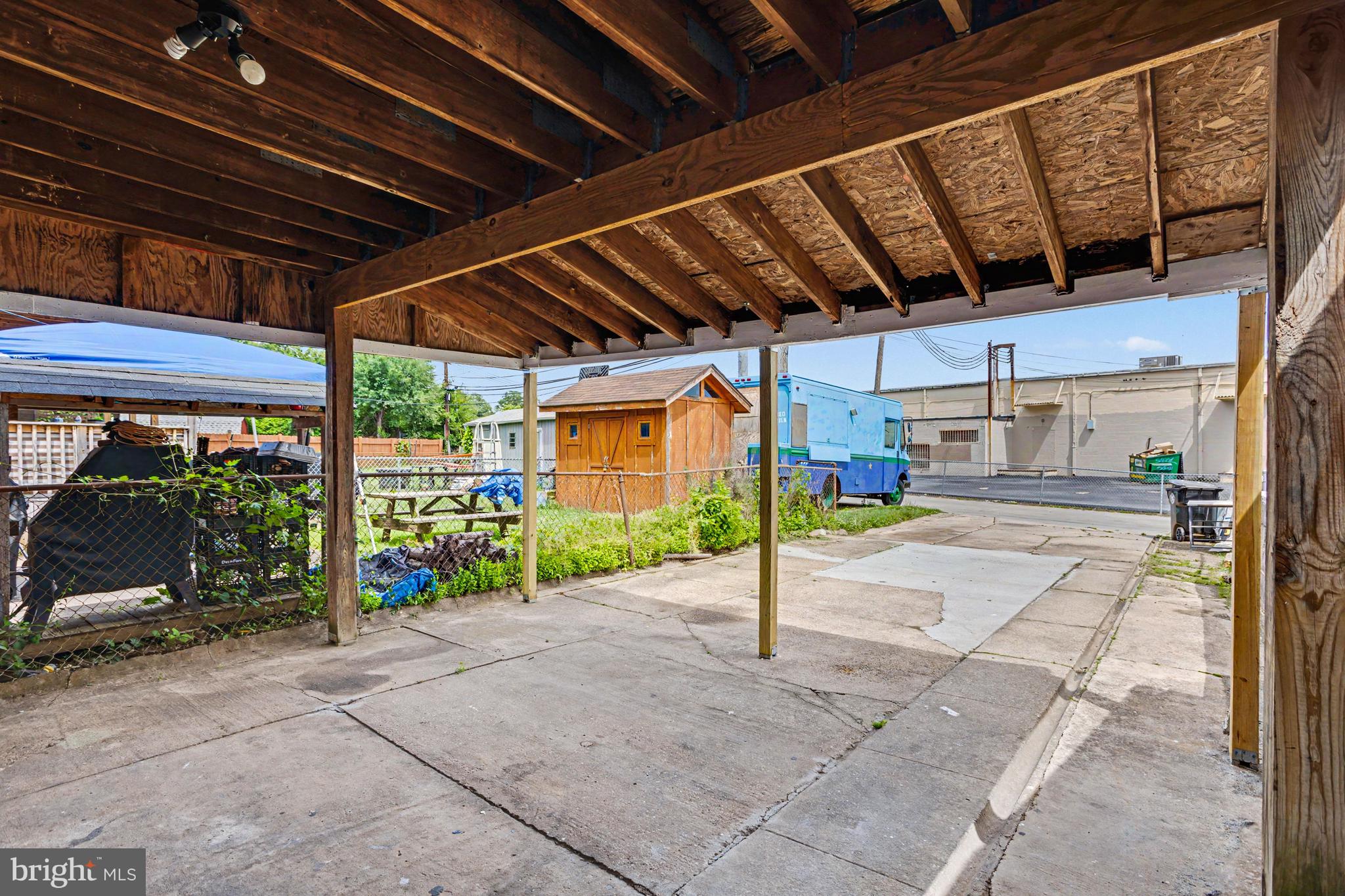COUNTRY RIDGE - Residential