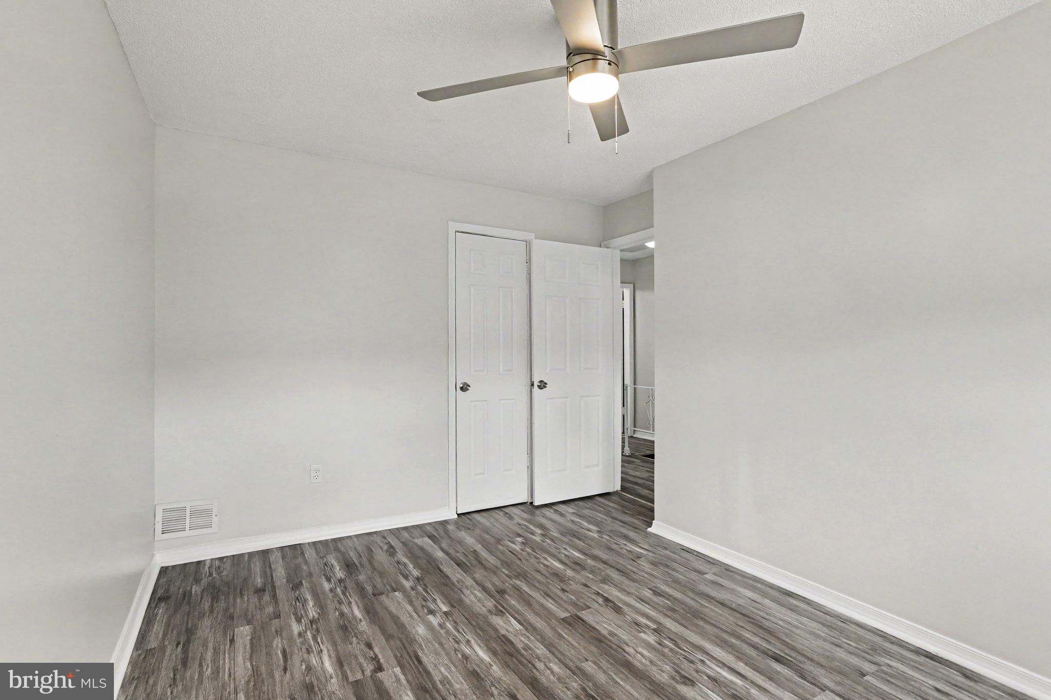 COUNTRY RIDGE - Residential