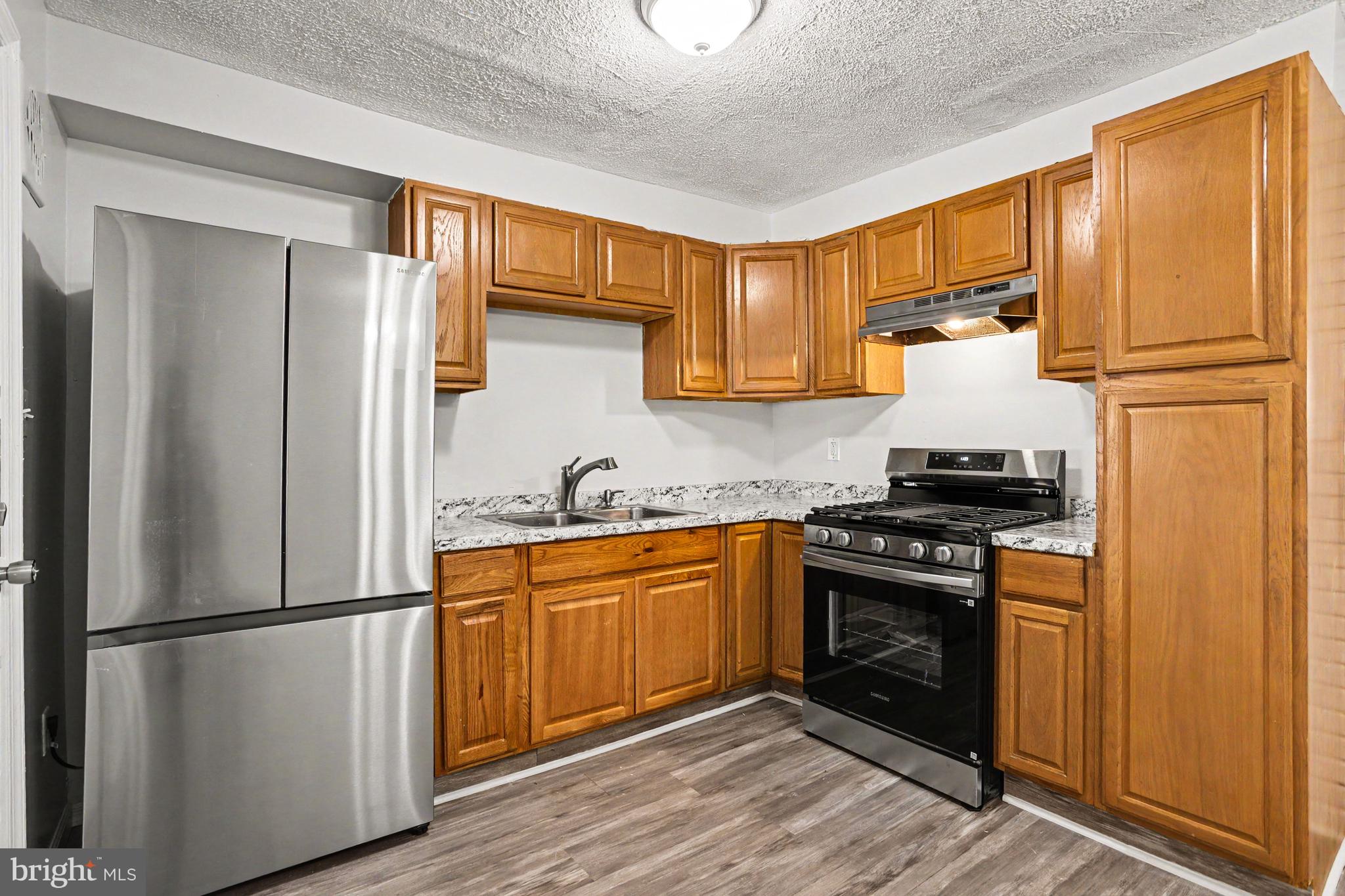 COUNTRY RIDGE - Residential