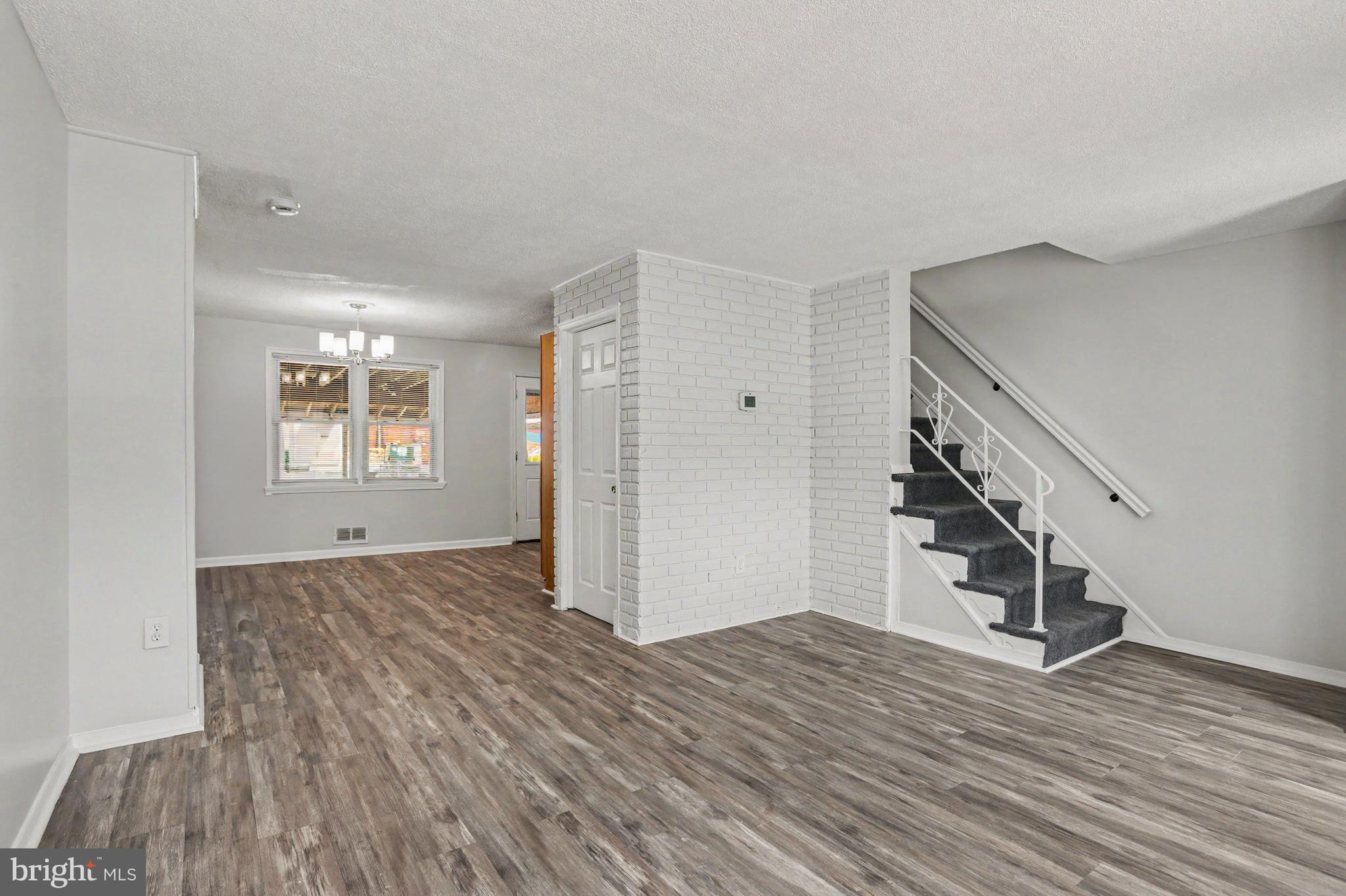 COUNTRY RIDGE - Residential