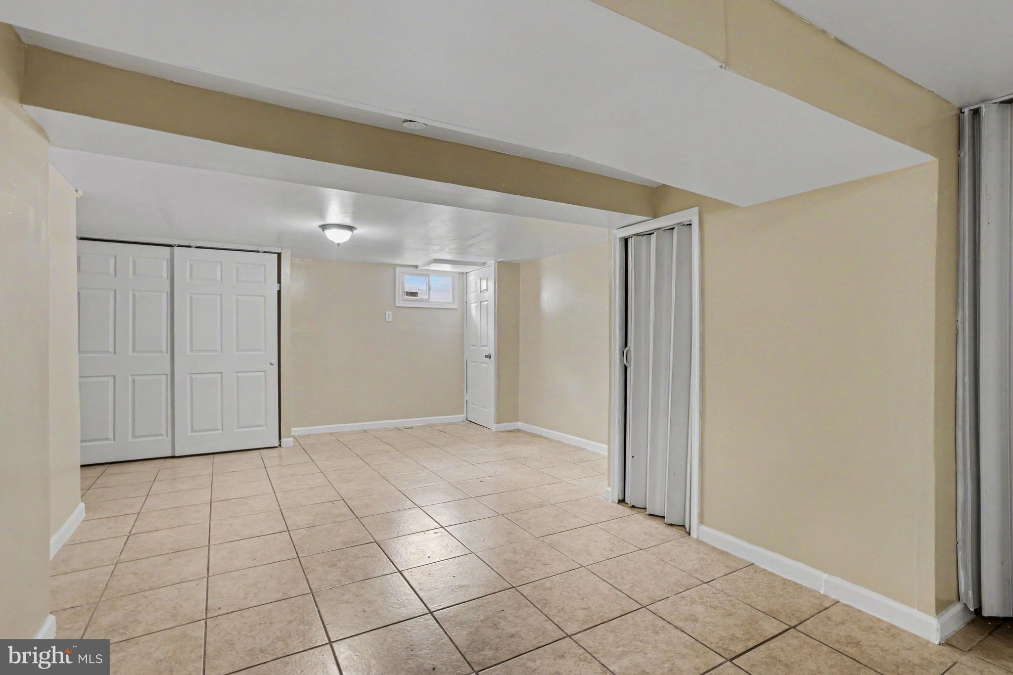 COUNTRY RIDGE - Residential