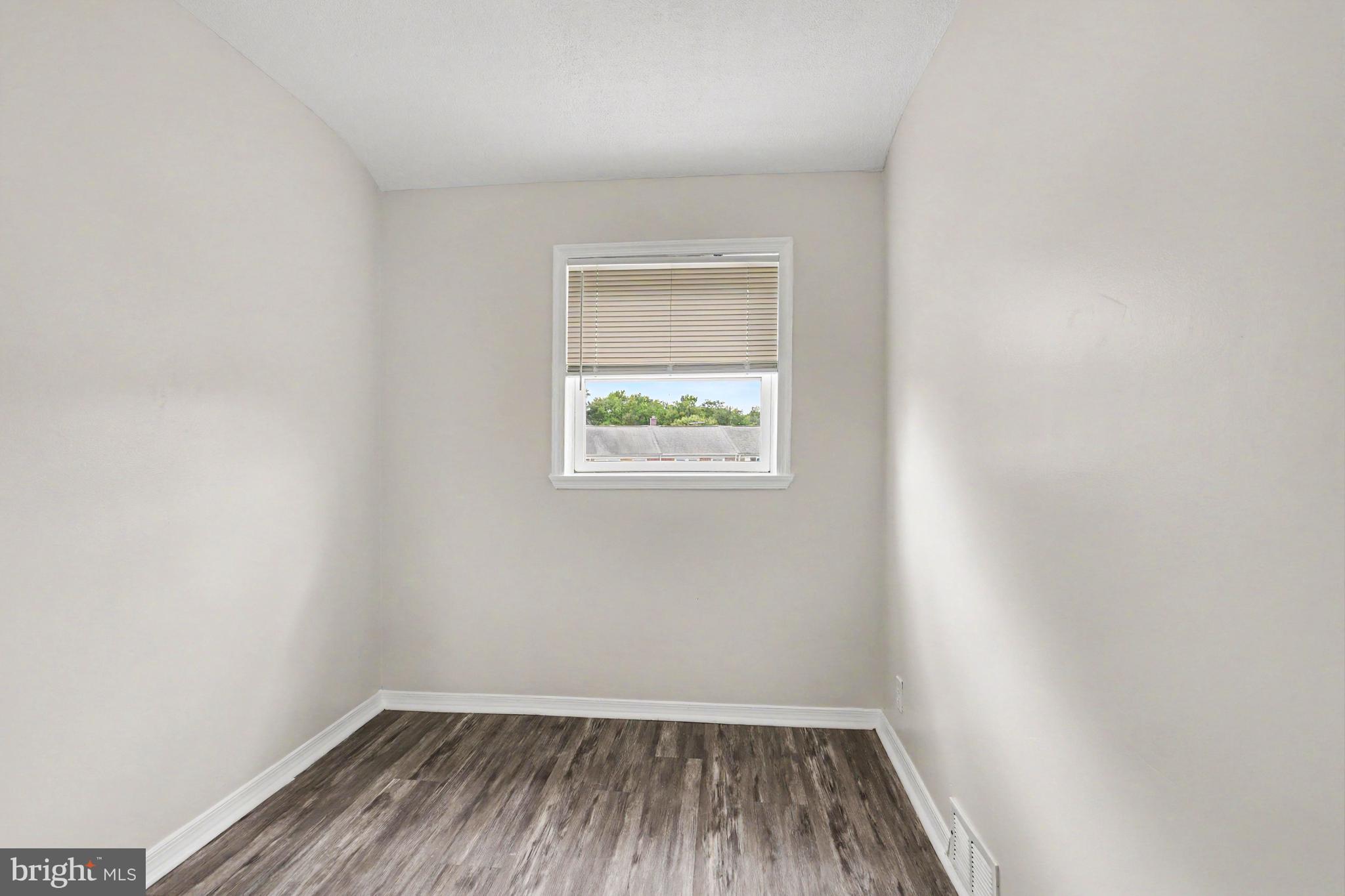 COUNTRY RIDGE - Residential