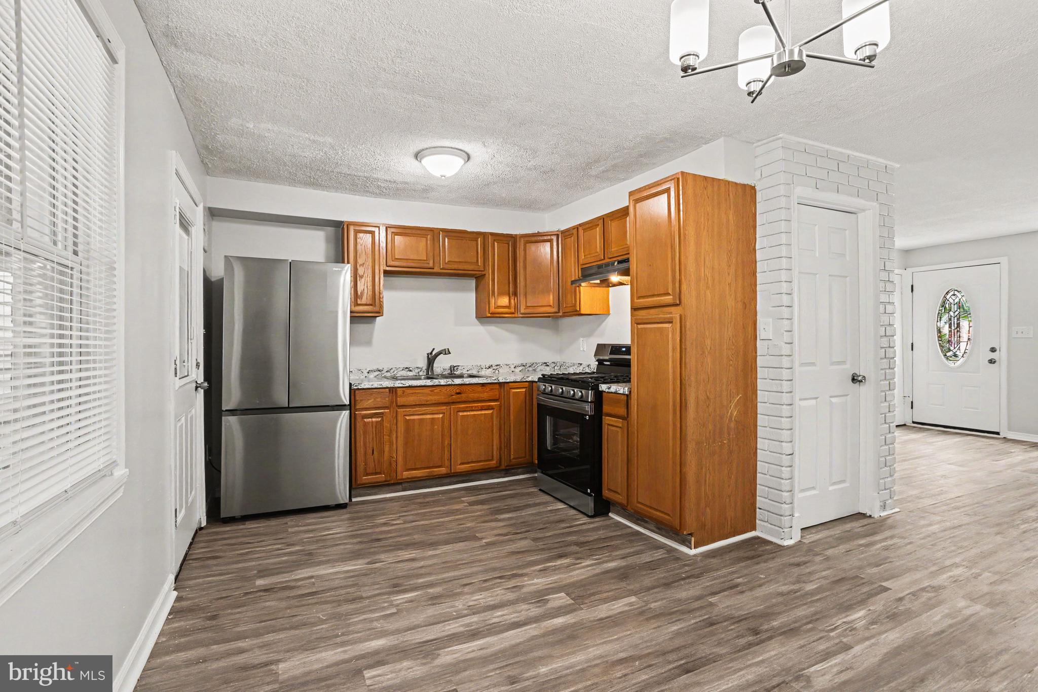 COUNTRY RIDGE - Residential