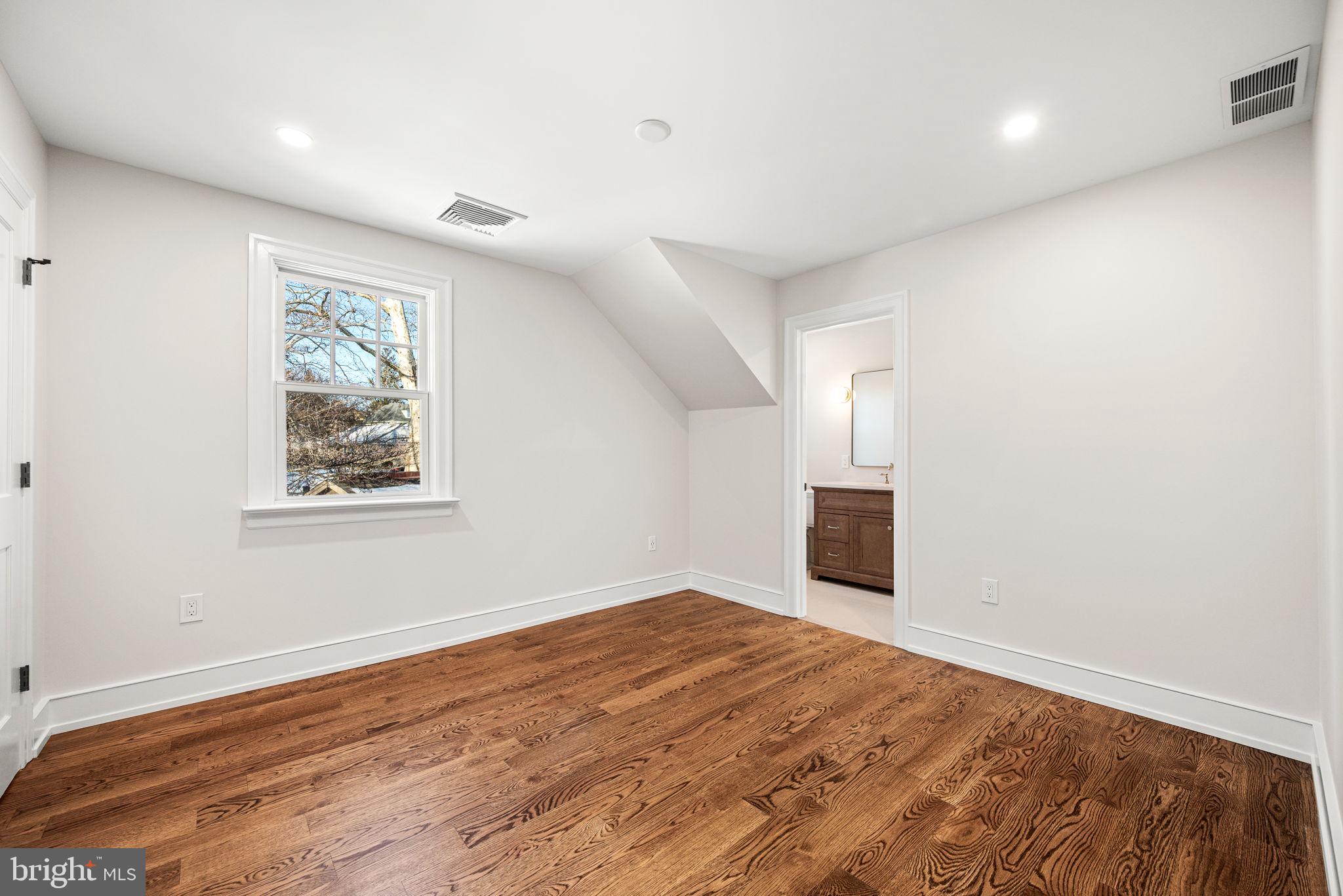 NARBERTH - Residential