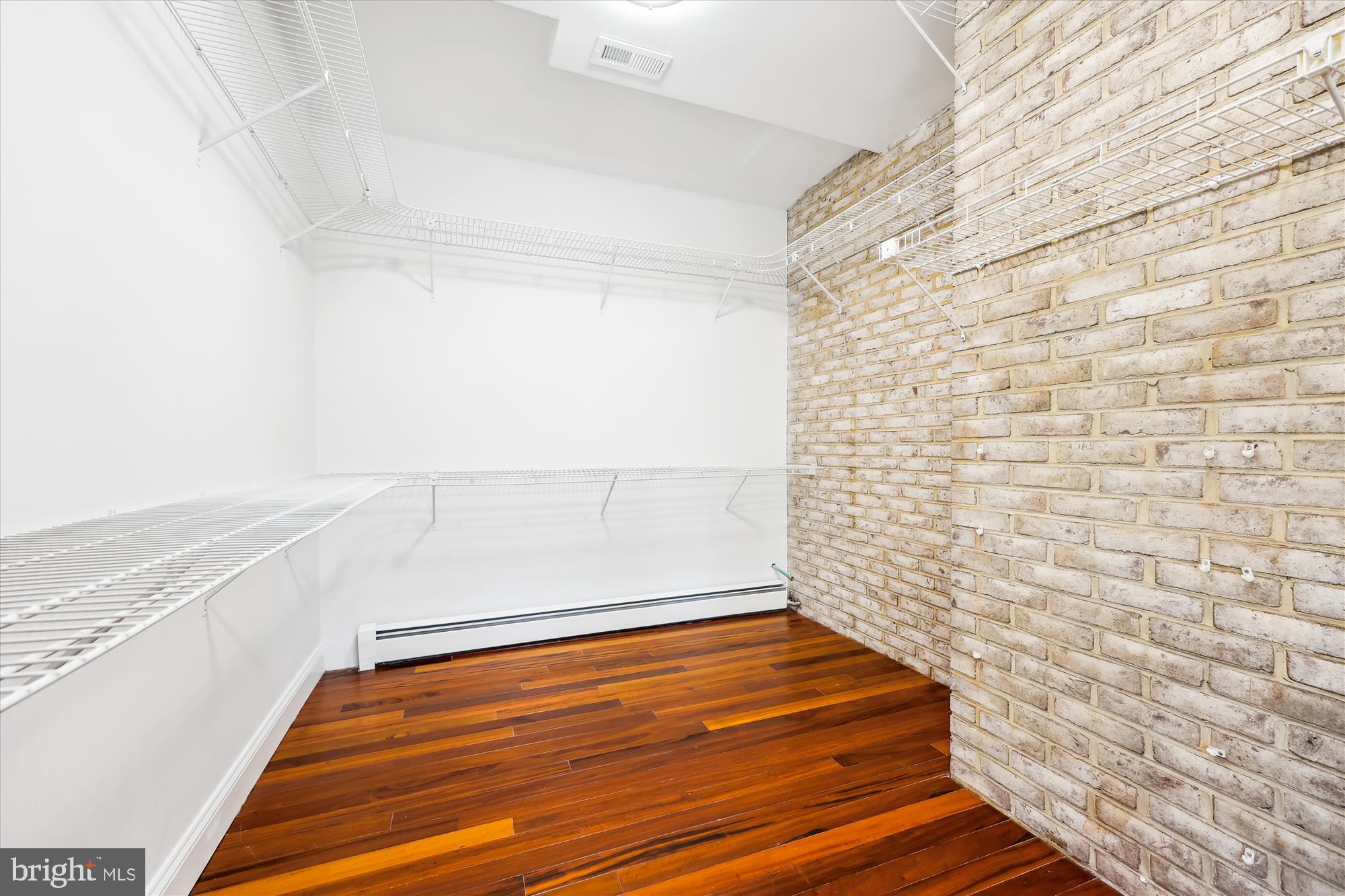 BANNOCKBURN - Residential