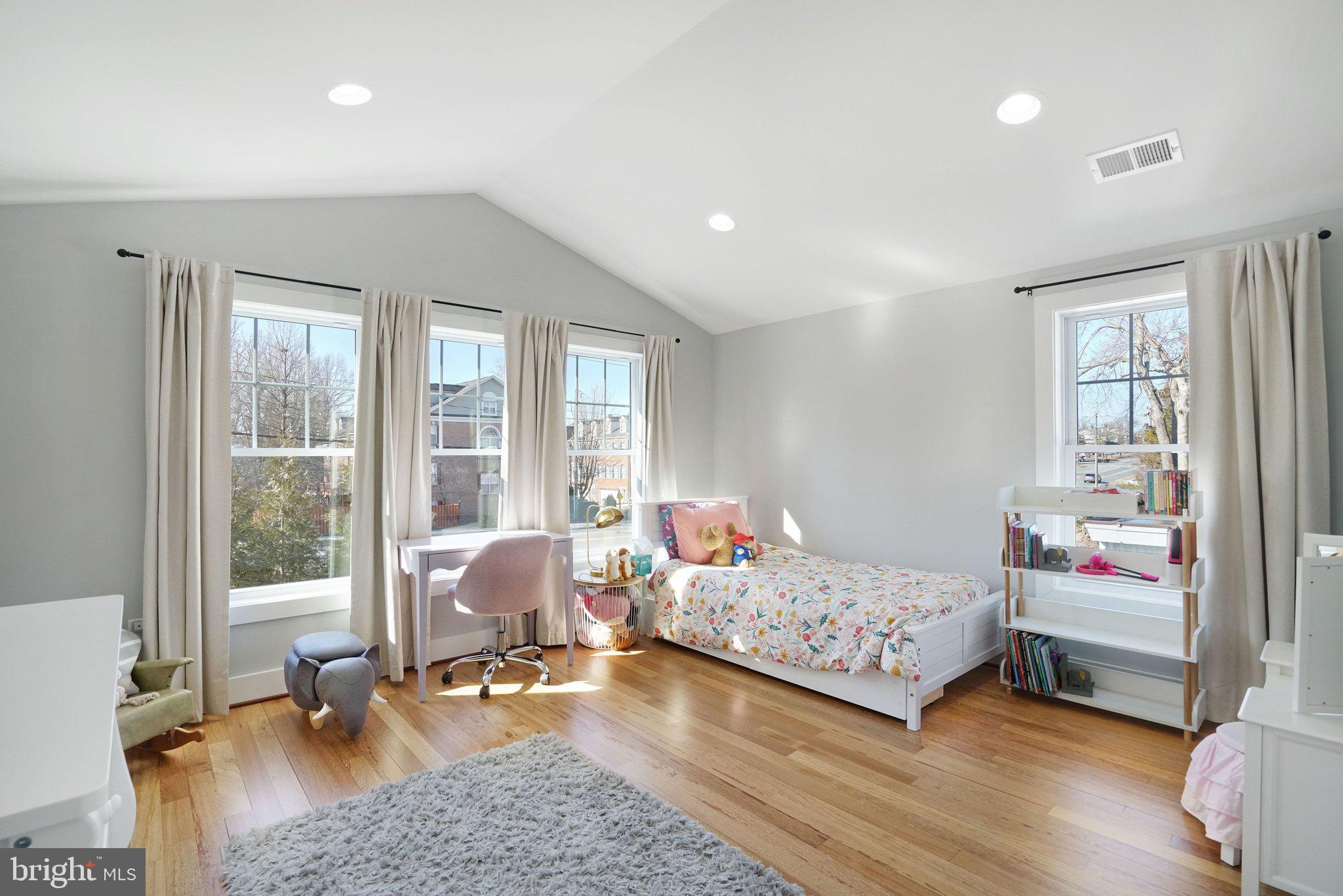 SEMINARY HILL - Residential