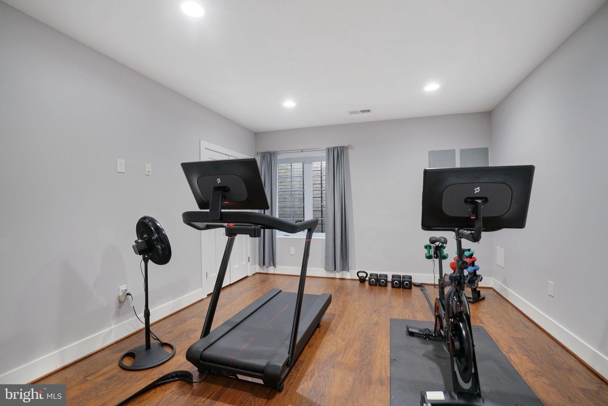 SEMINARY HILL - Residential