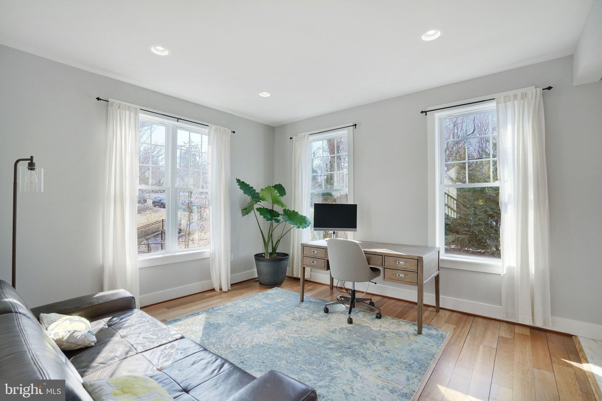 SEMINARY HILL - Residential