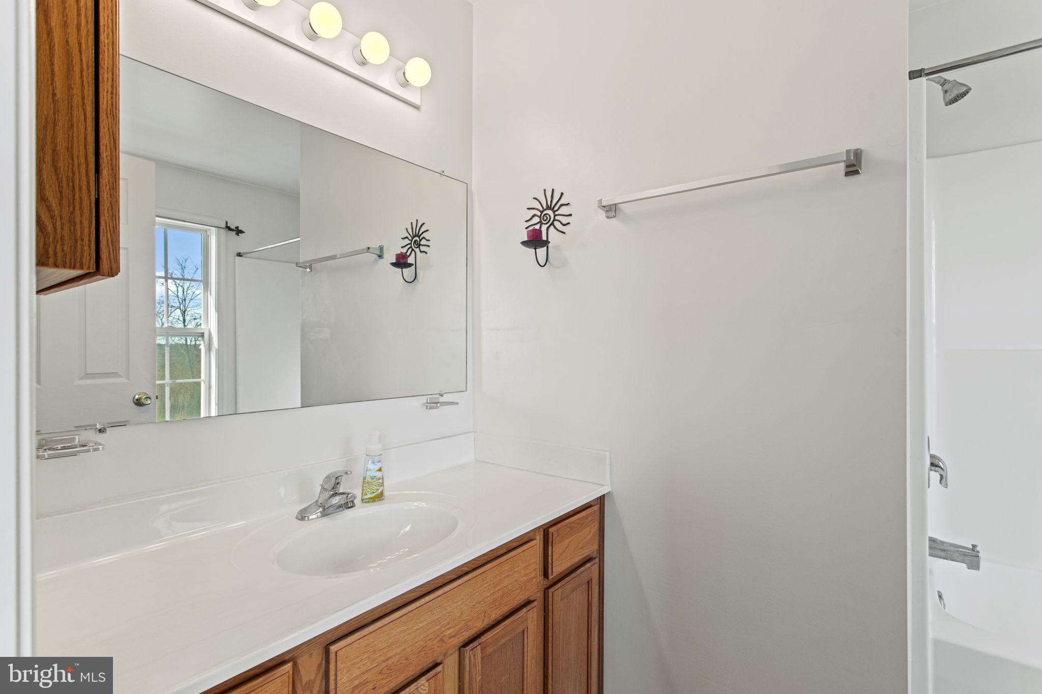 TOWNES OF RIDGEWAY - Residential