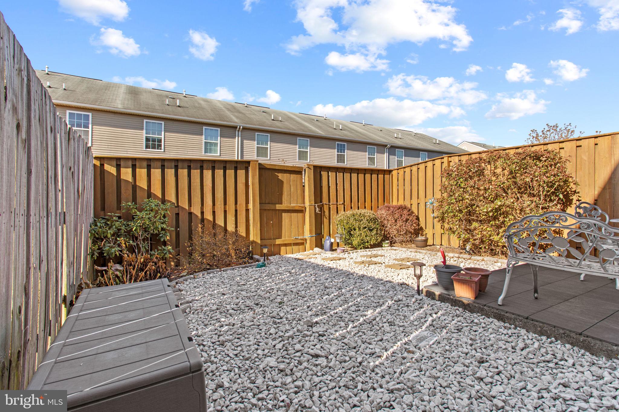 TOWNES OF RIDGEWAY - Residential