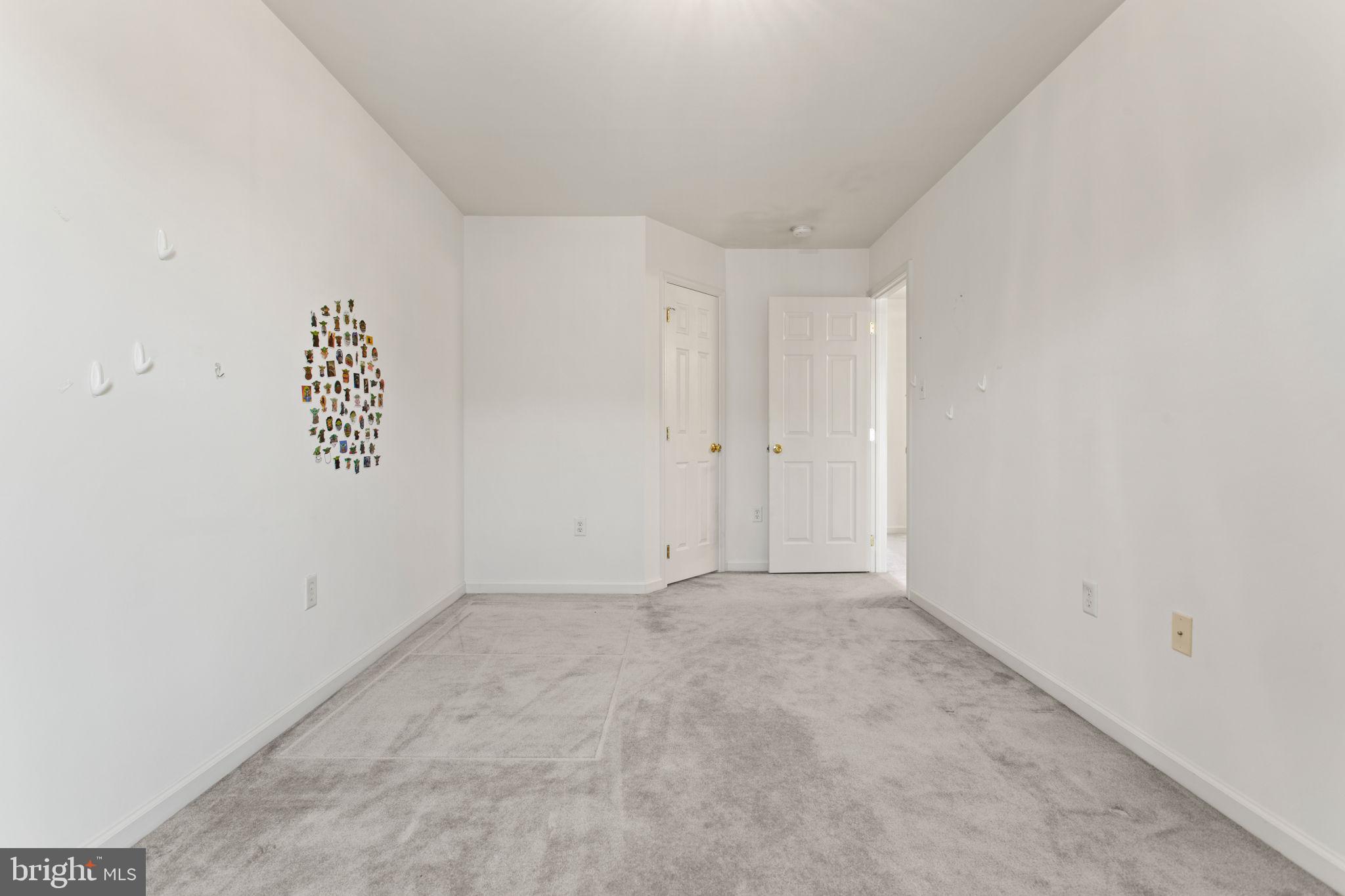 TOWNES OF RIDGEWAY - Residential