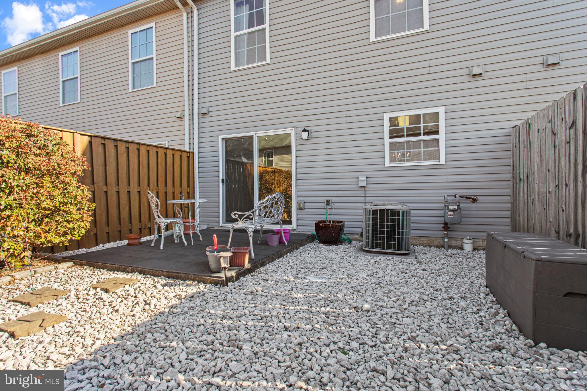 TOWNES OF RIDGEWAY - Residential