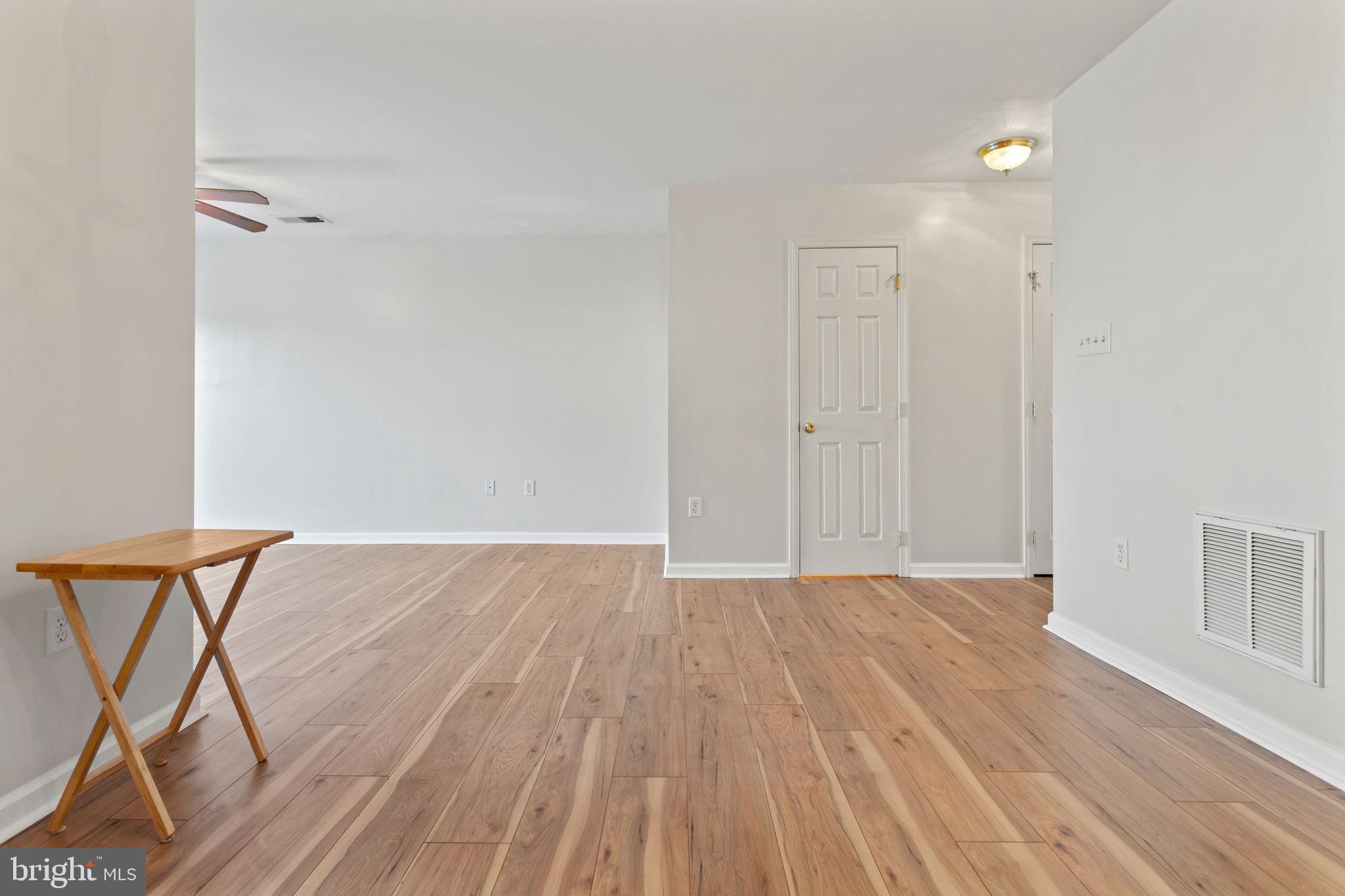 TOWNES OF RIDGEWAY - Residential