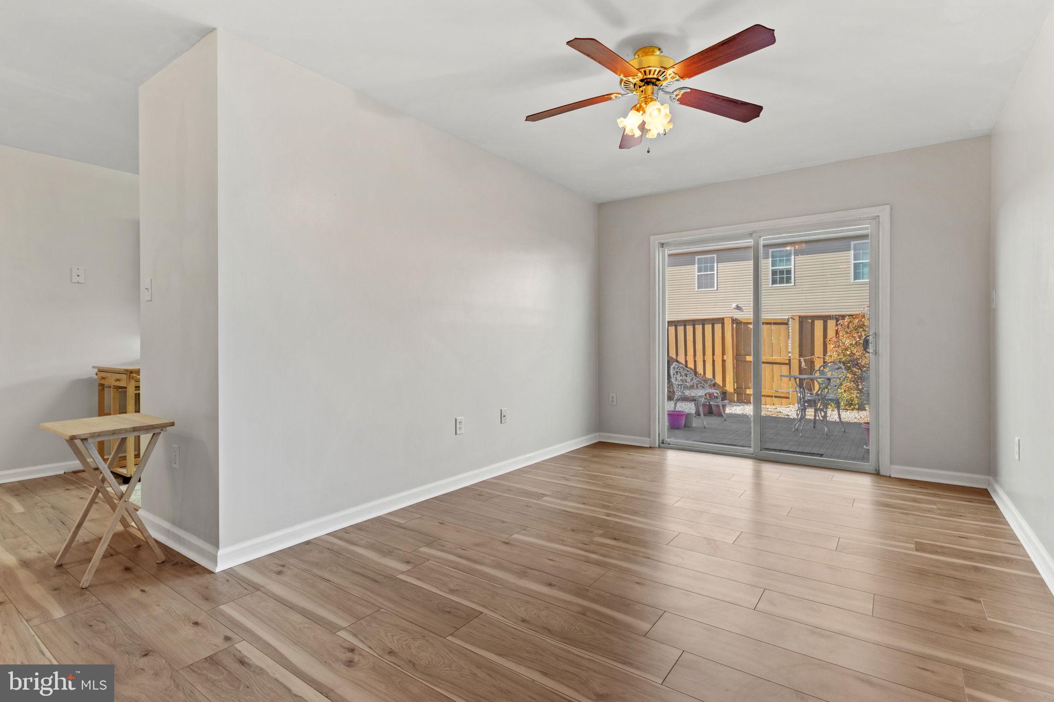 TOWNES OF RIDGEWAY - Residential