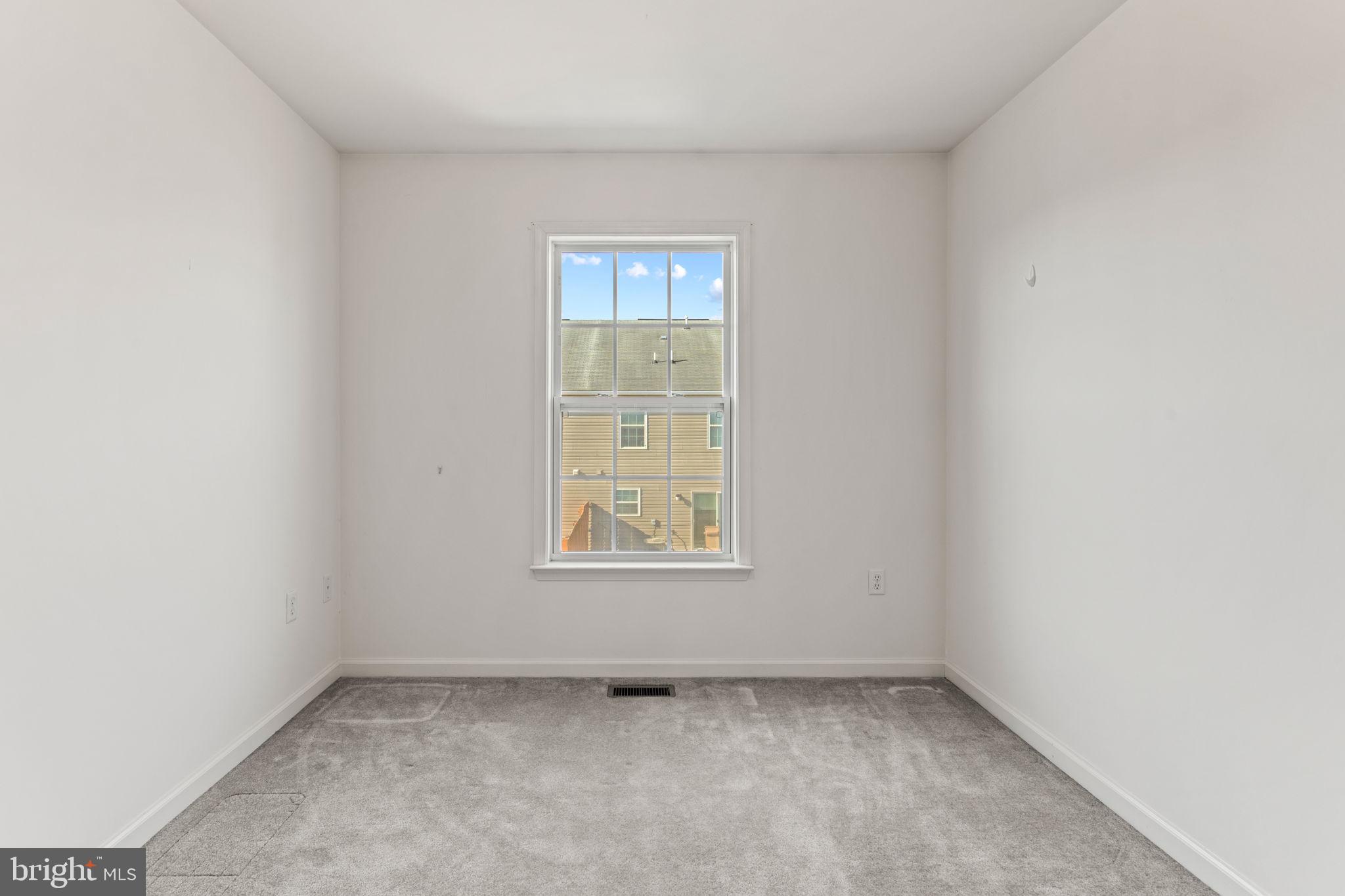 TOWNES OF RIDGEWAY - Residential