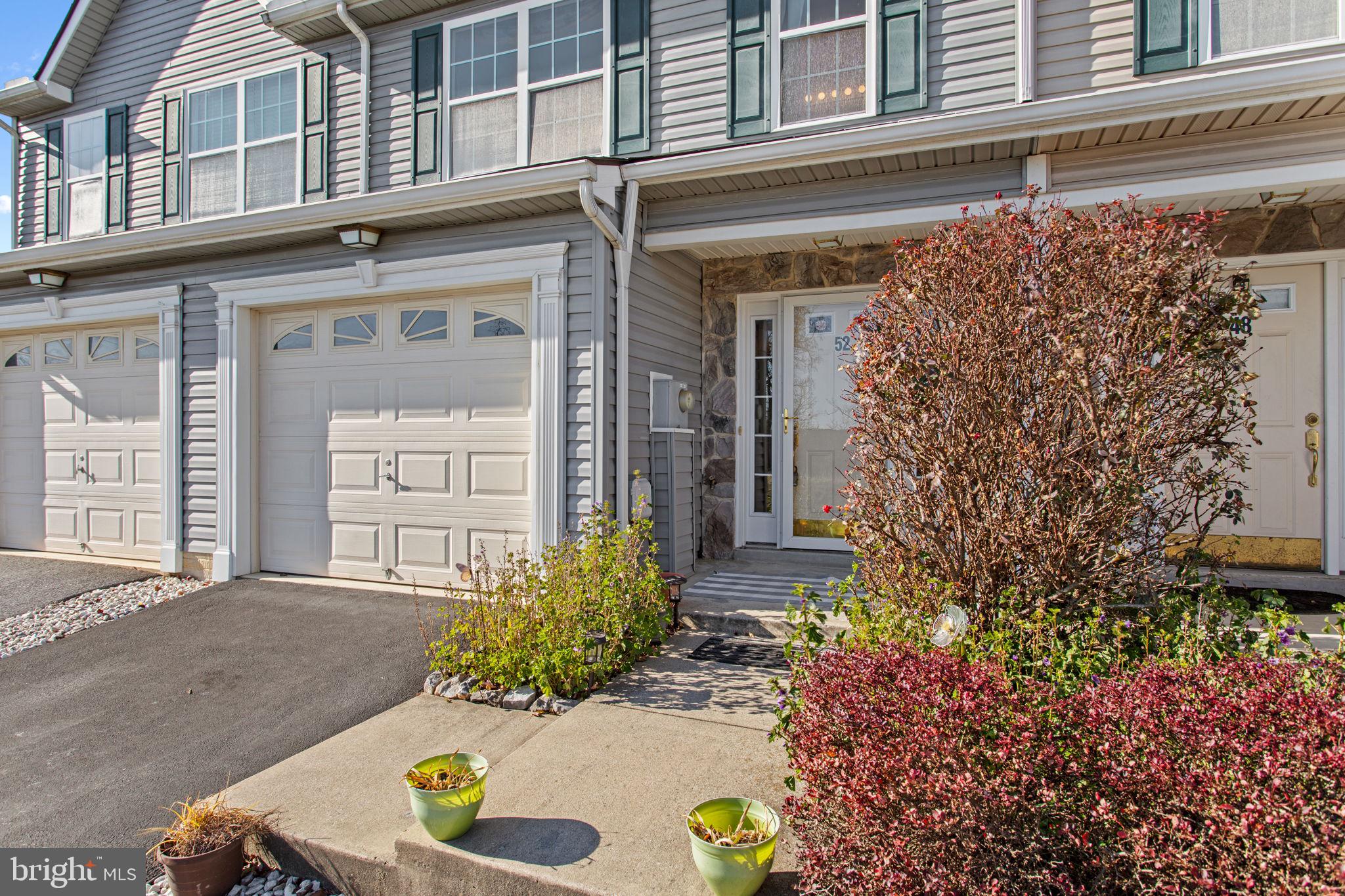 TOWNES OF RIDGEWAY - Residential