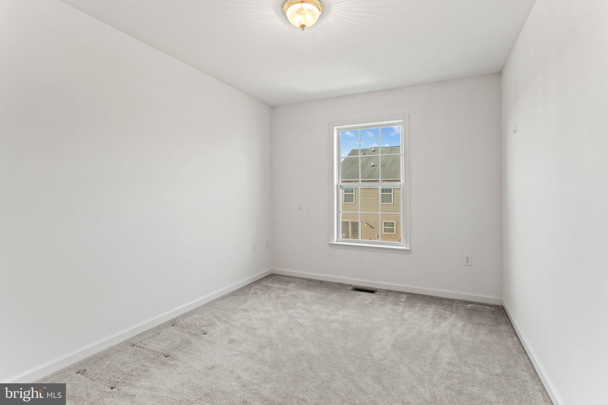 TOWNES OF RIDGEWAY - Residential