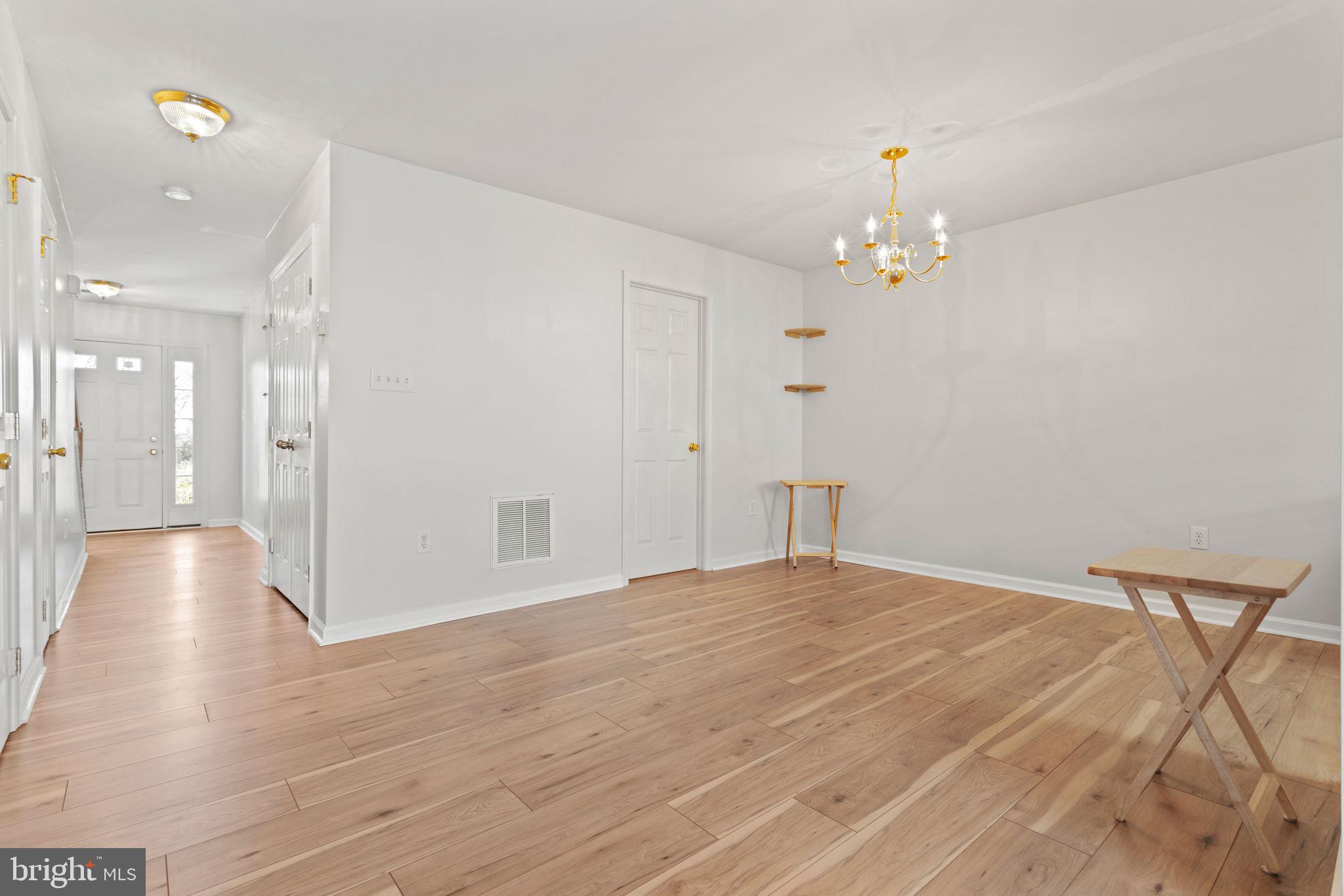 TOWNES OF RIDGEWAY - Residential