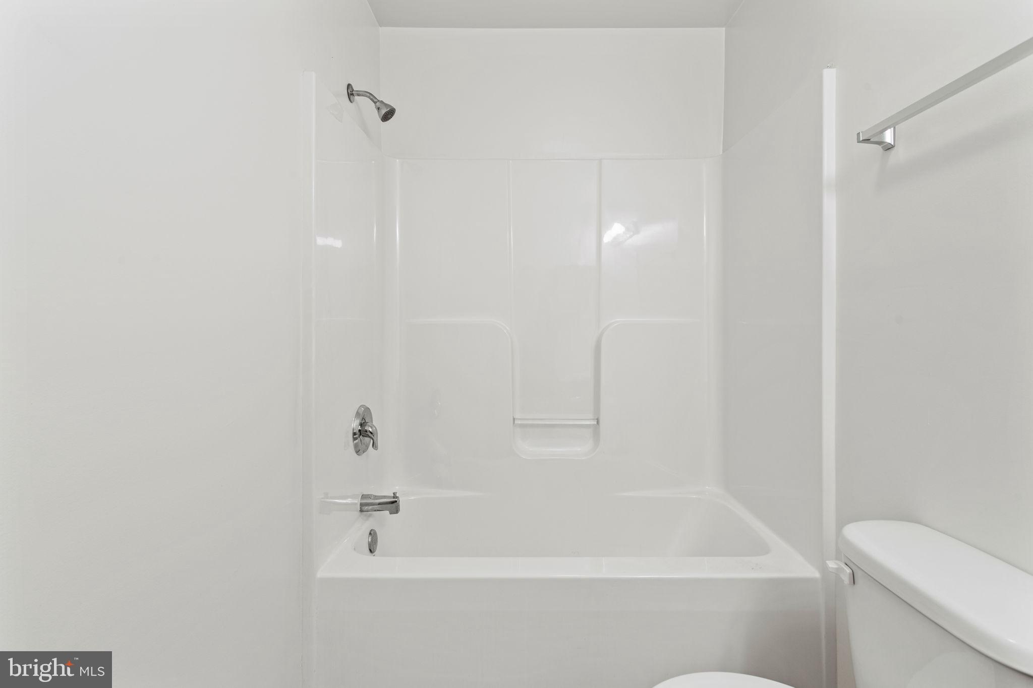 TOWNES OF RIDGEWAY - Residential