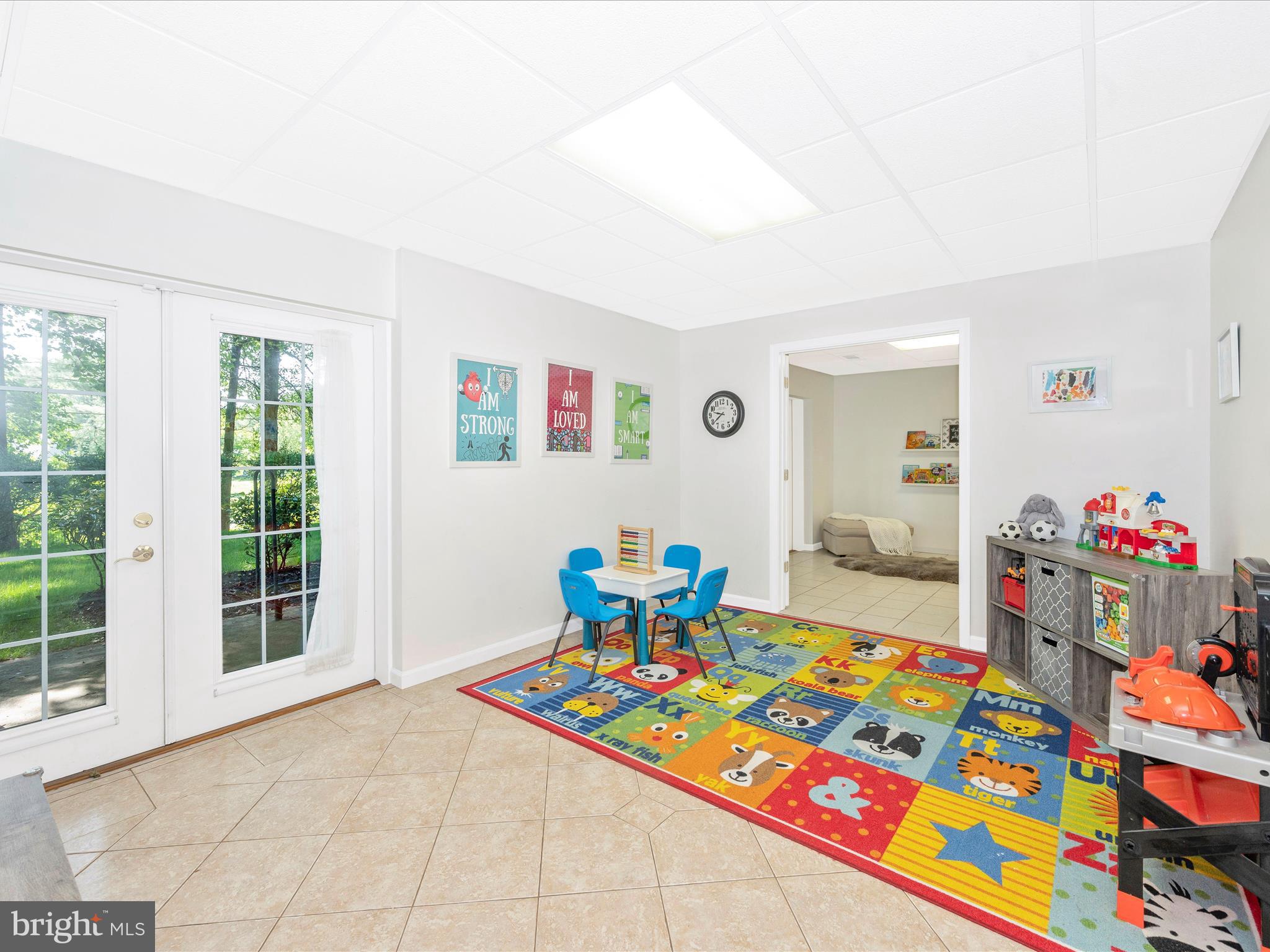 BROCK HALL - Residential