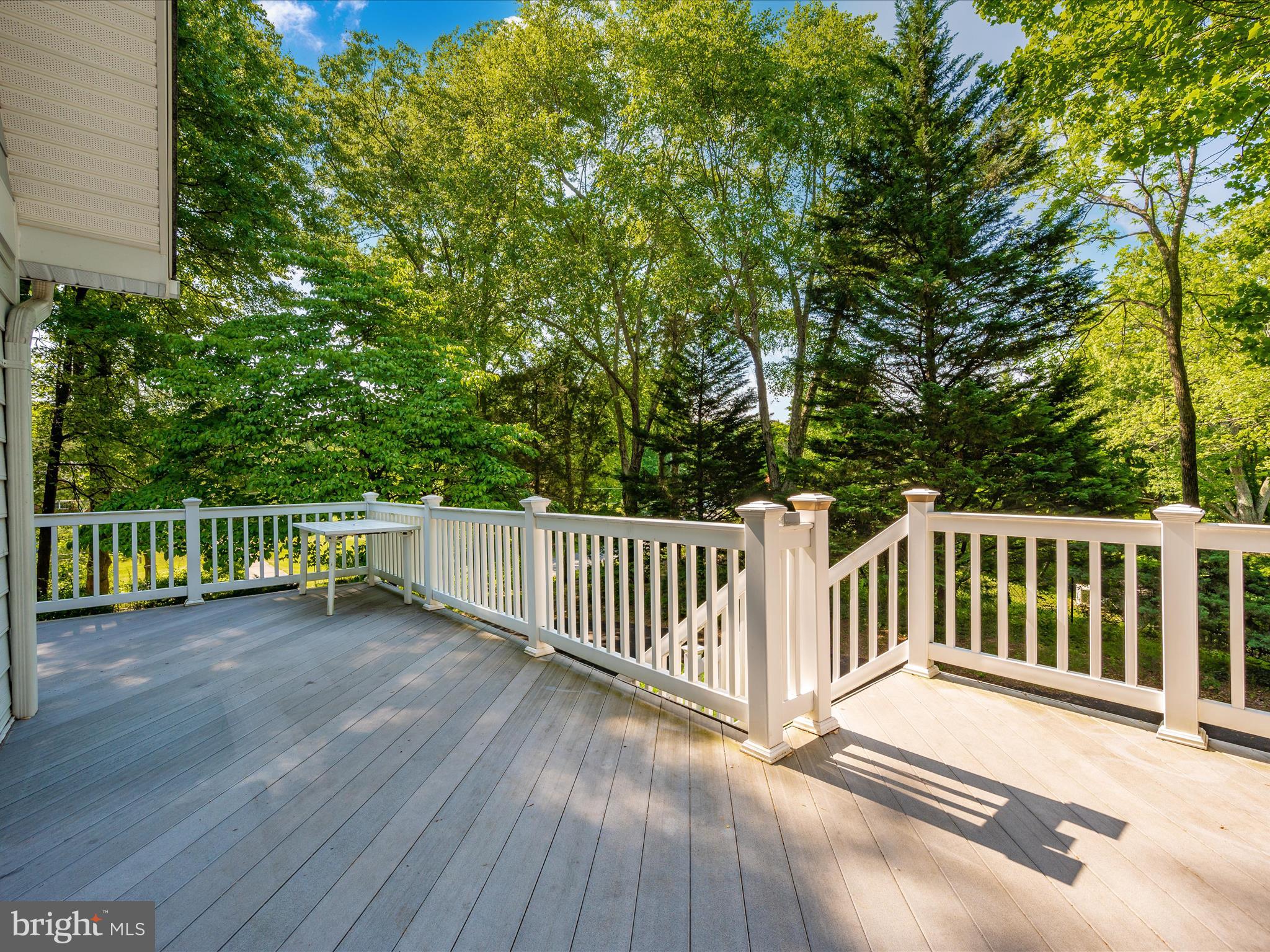 BROCK HALL - Residential