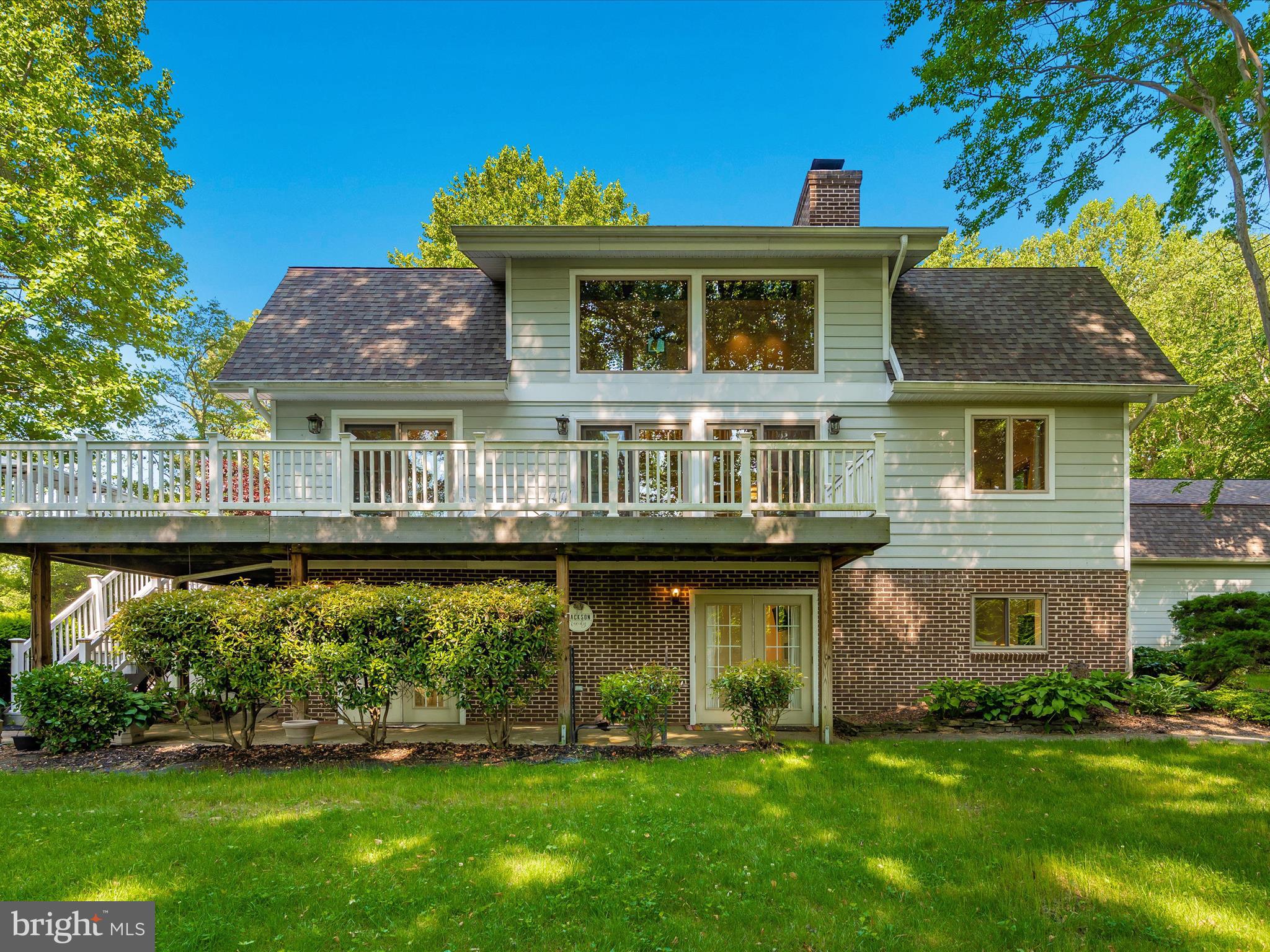 BROCK HALL - Residential