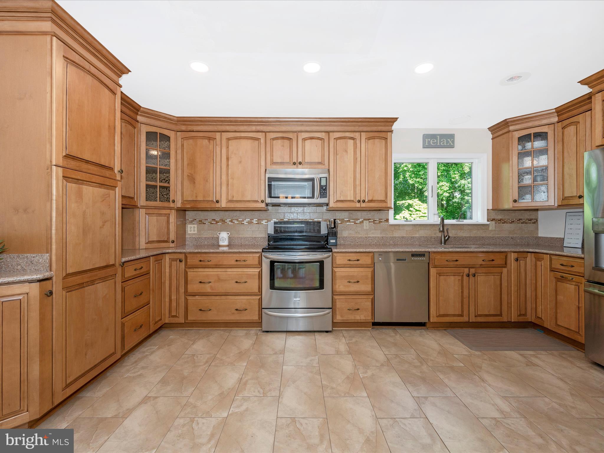 BROCK HALL - Residential