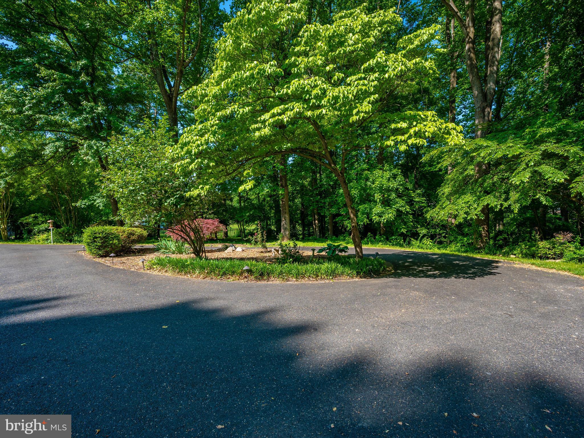 BROCK HALL - Residential
