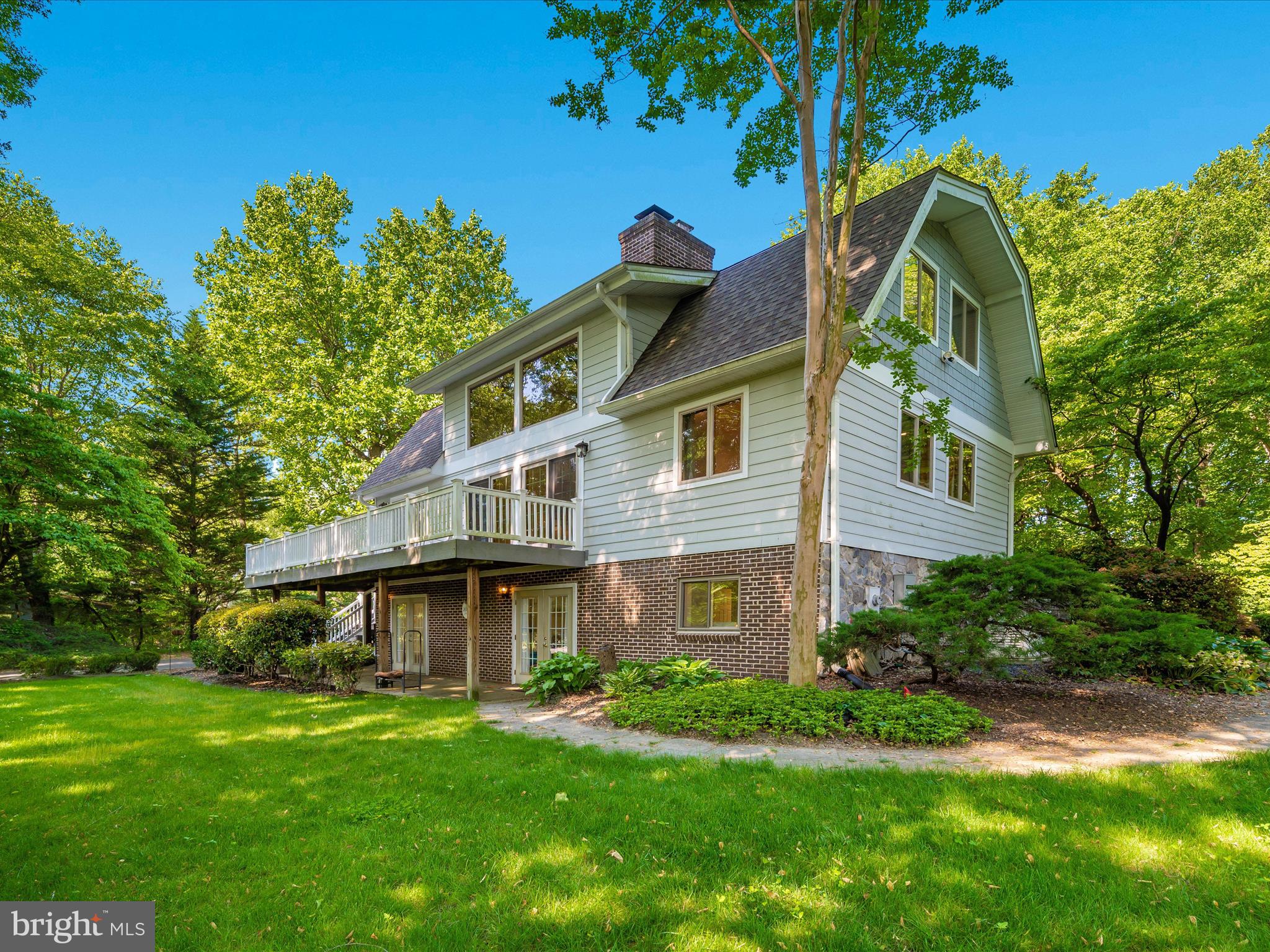 BROCK HALL - Residential