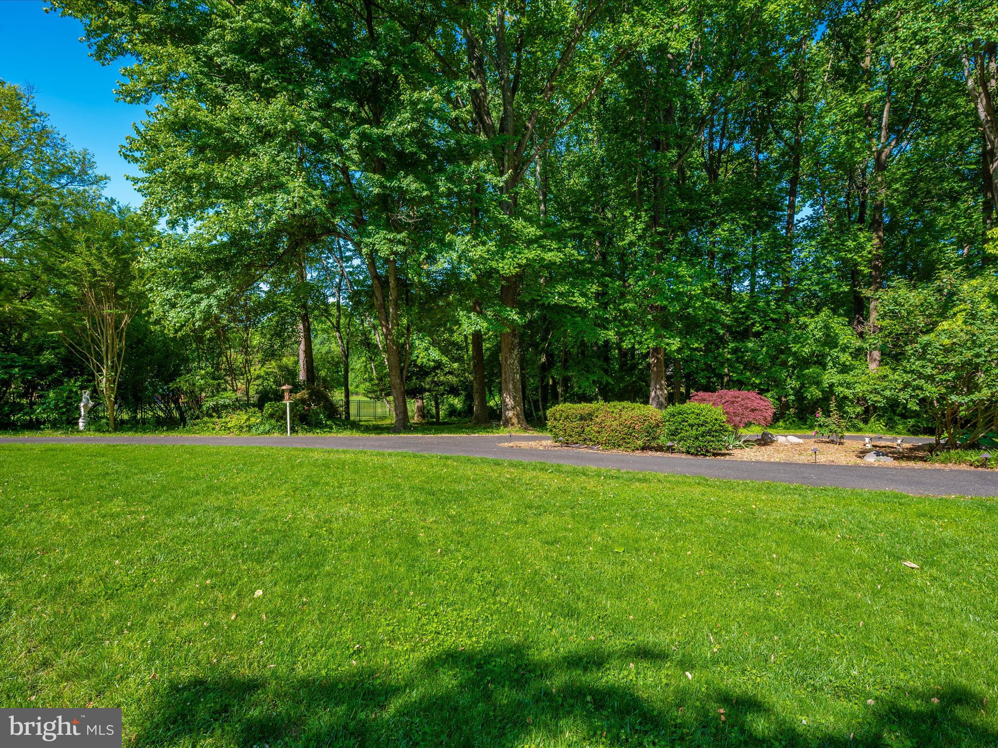 BROCK HALL - Residential