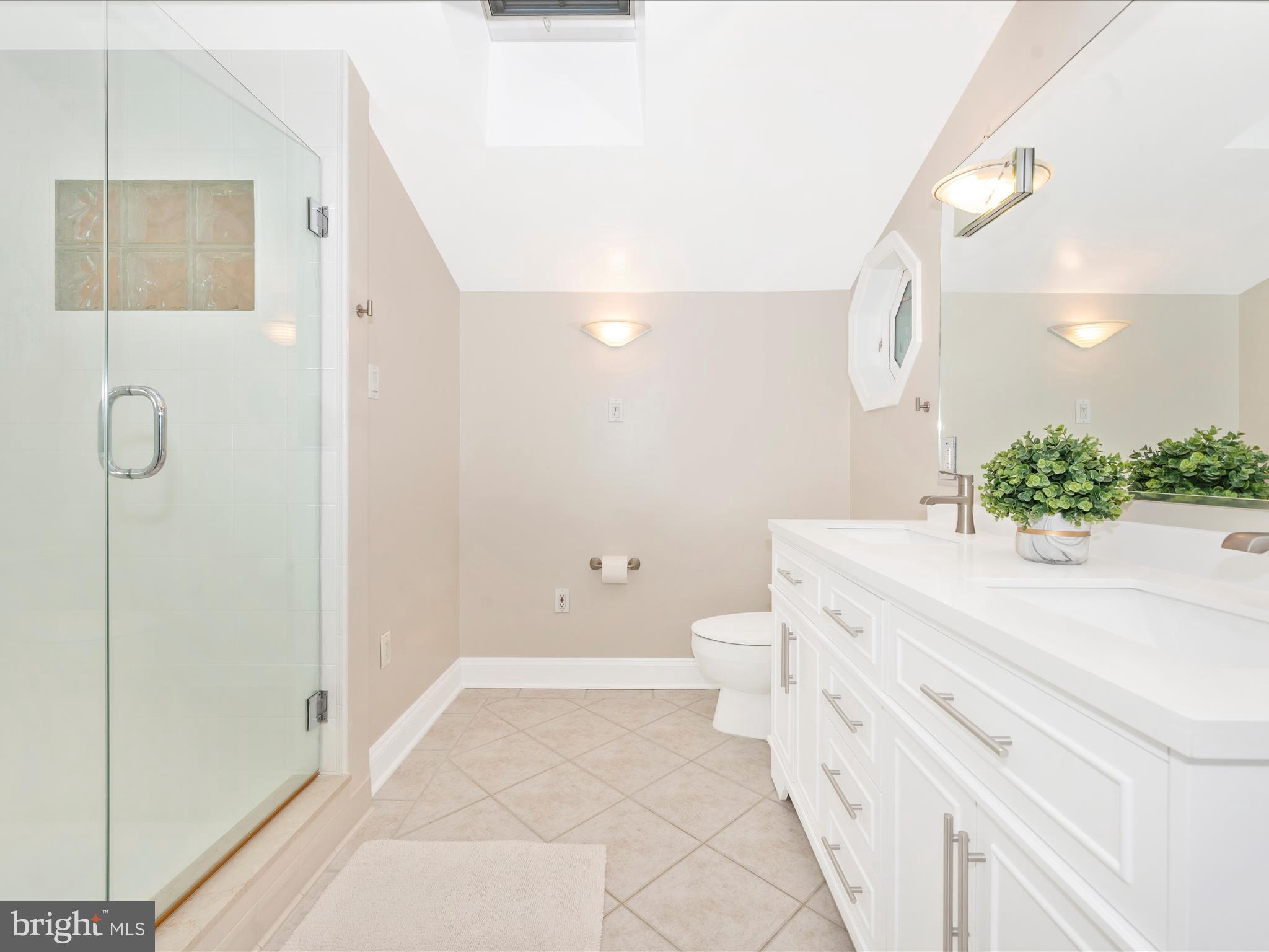 BROCK HALL - Residential