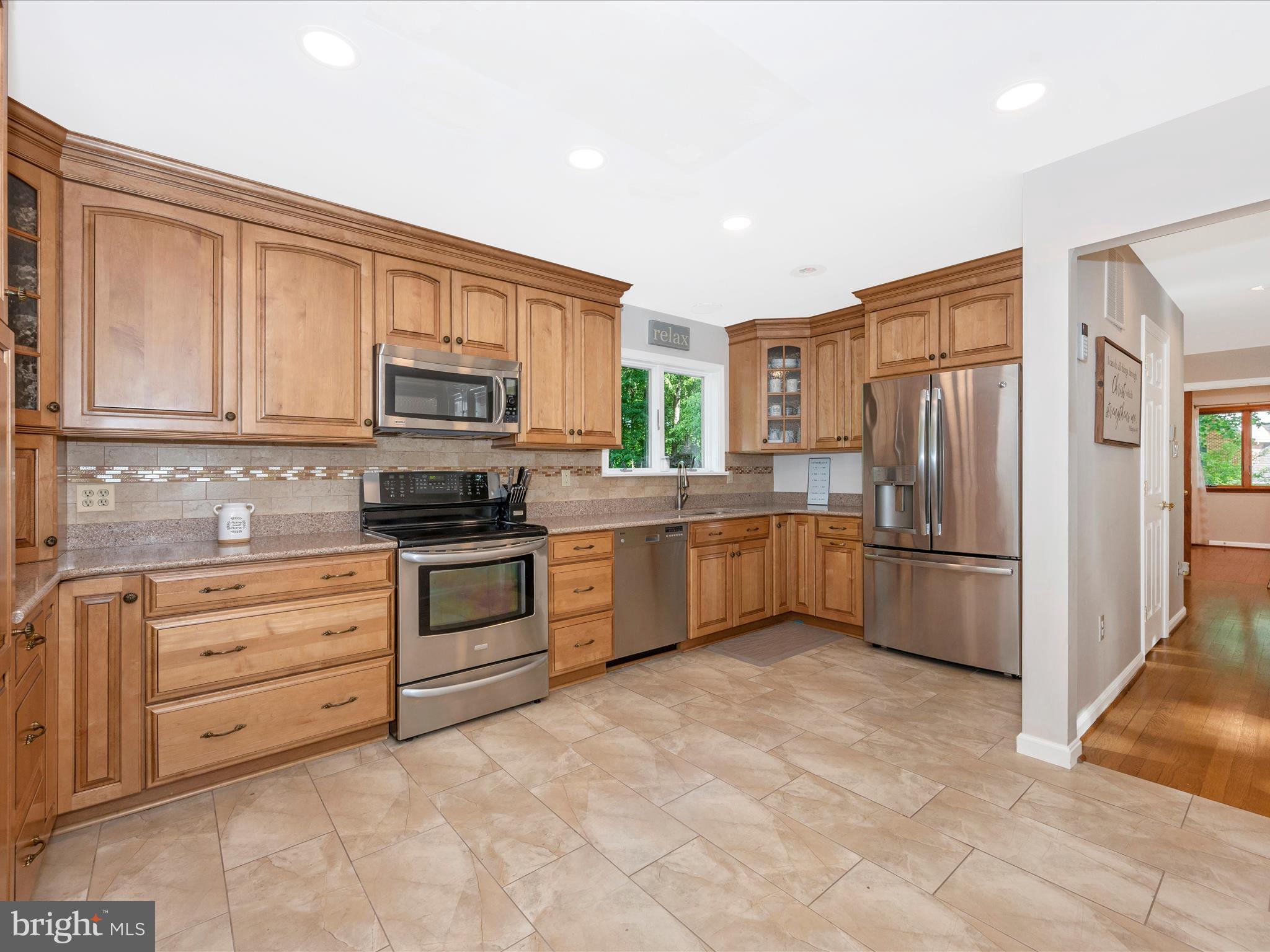 BROCK HALL - Residential