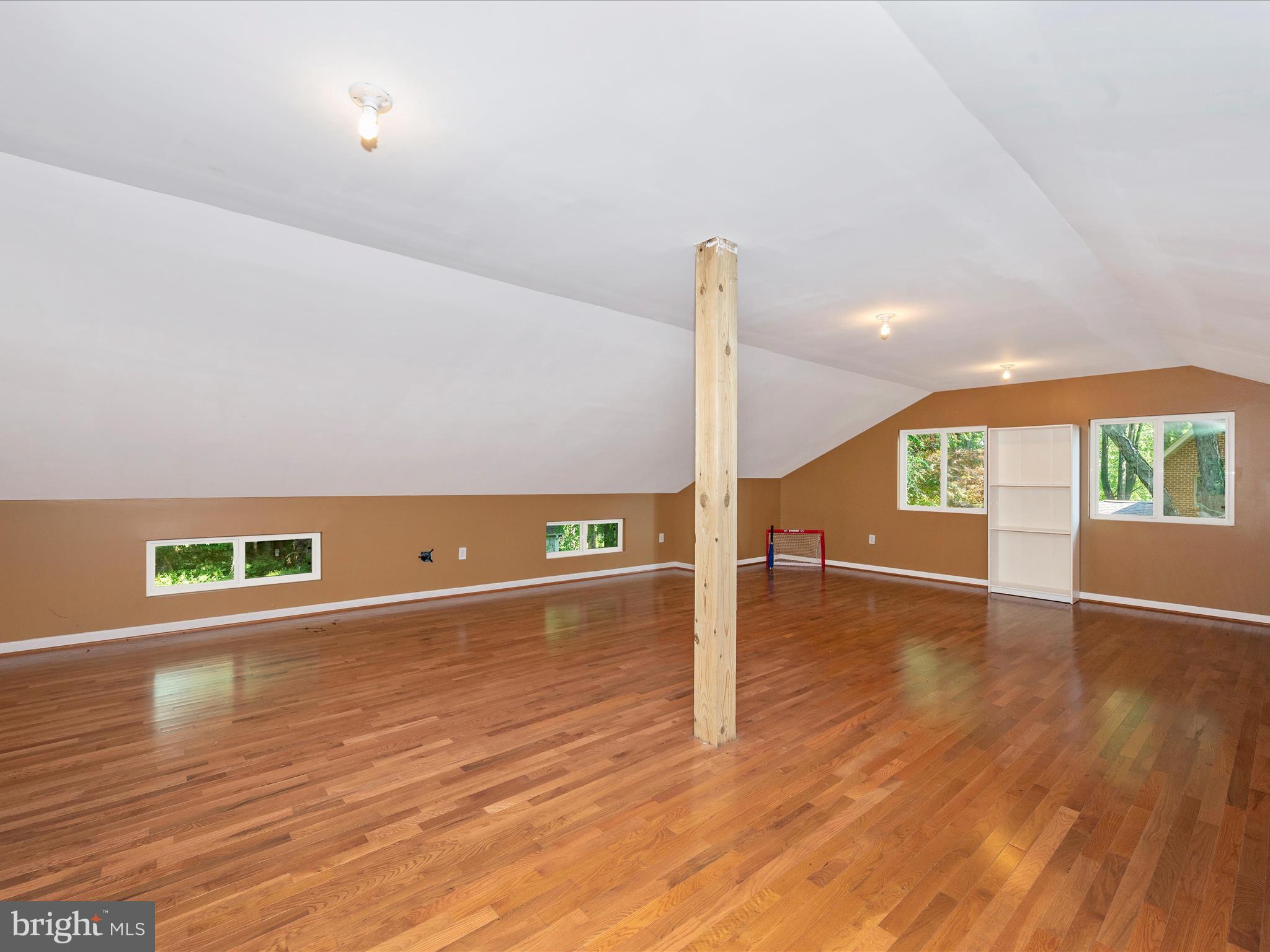 BROCK HALL - Residential