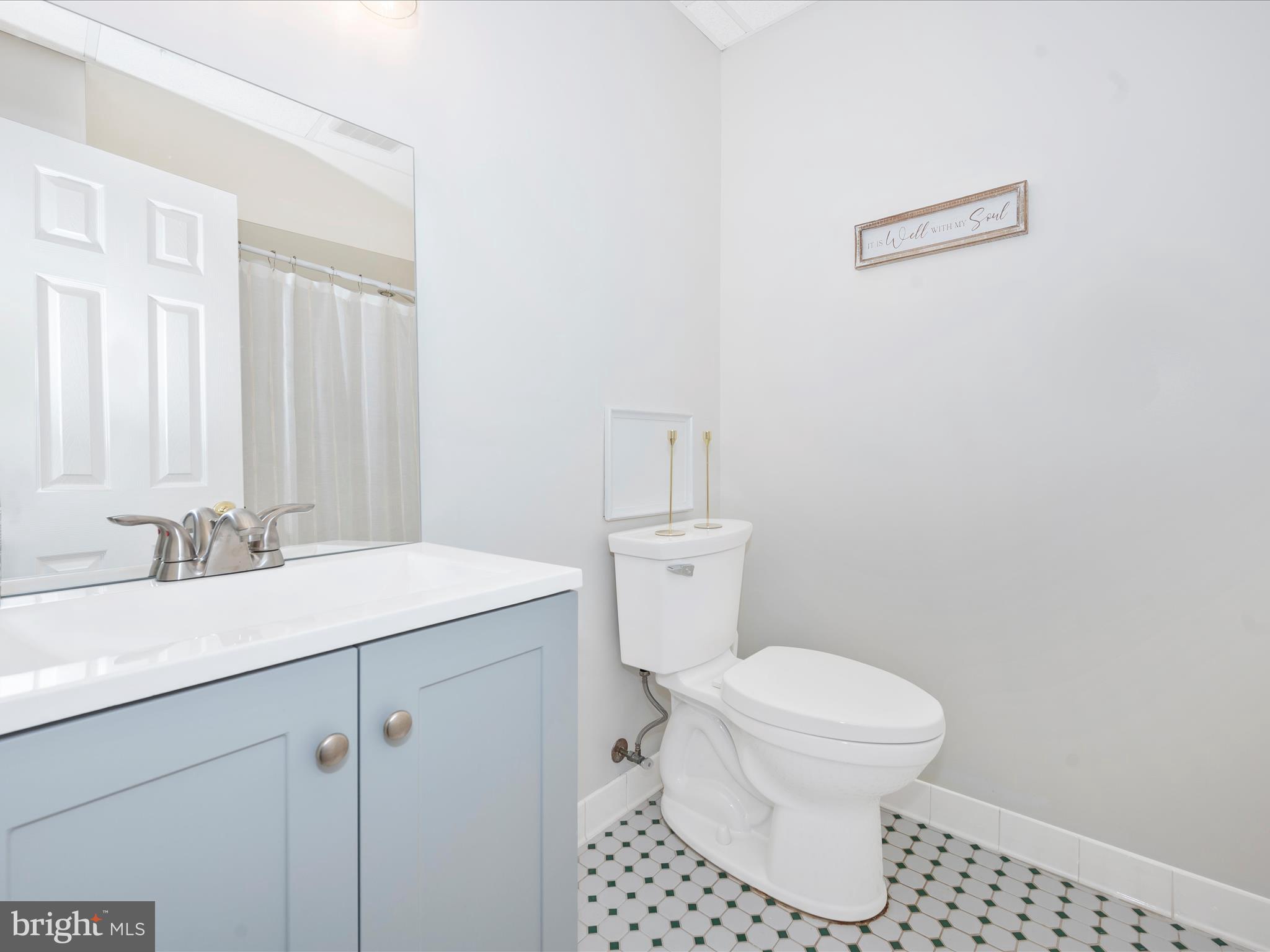 BROCK HALL - Residential