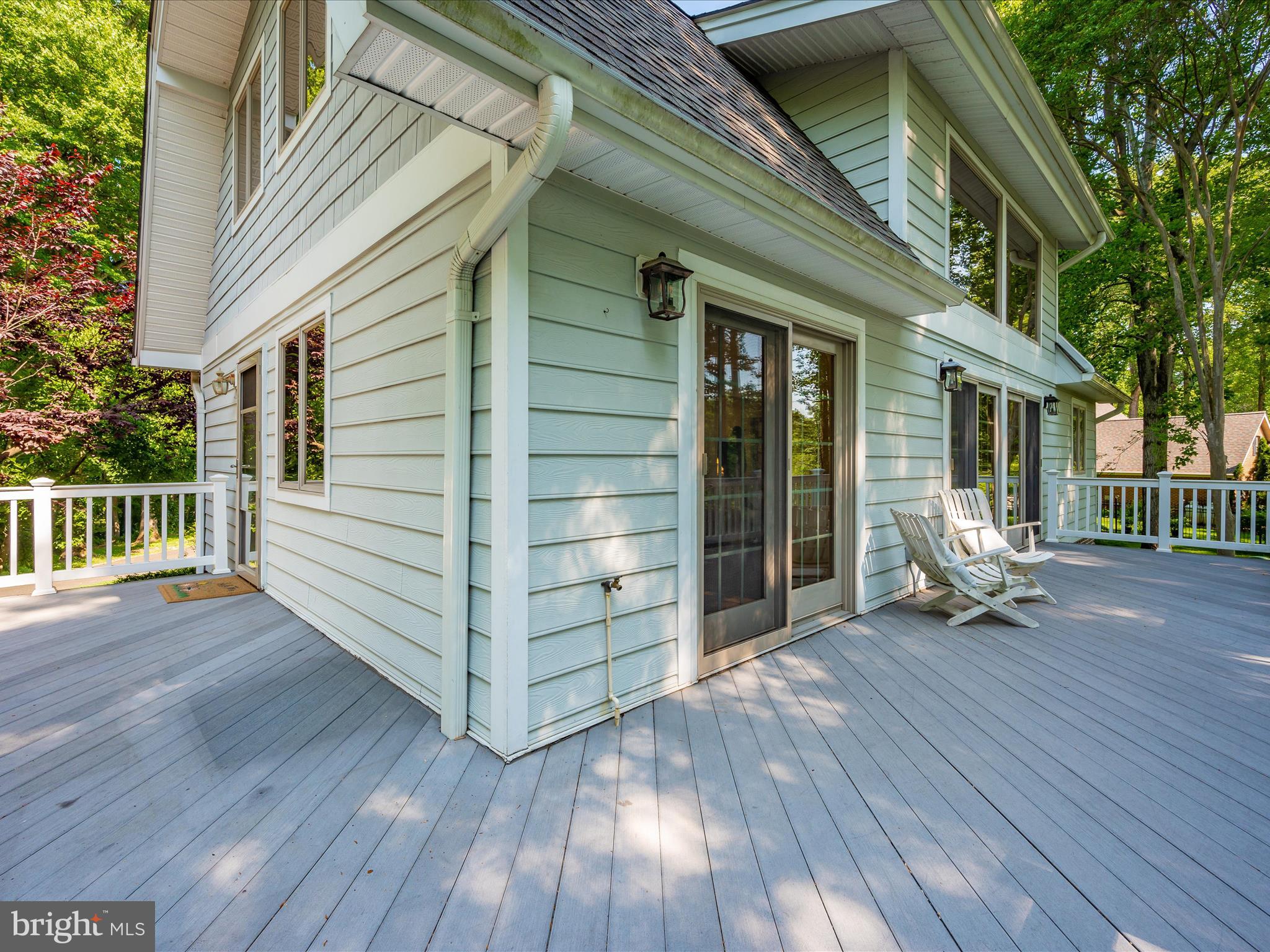 BROCK HALL - Residential