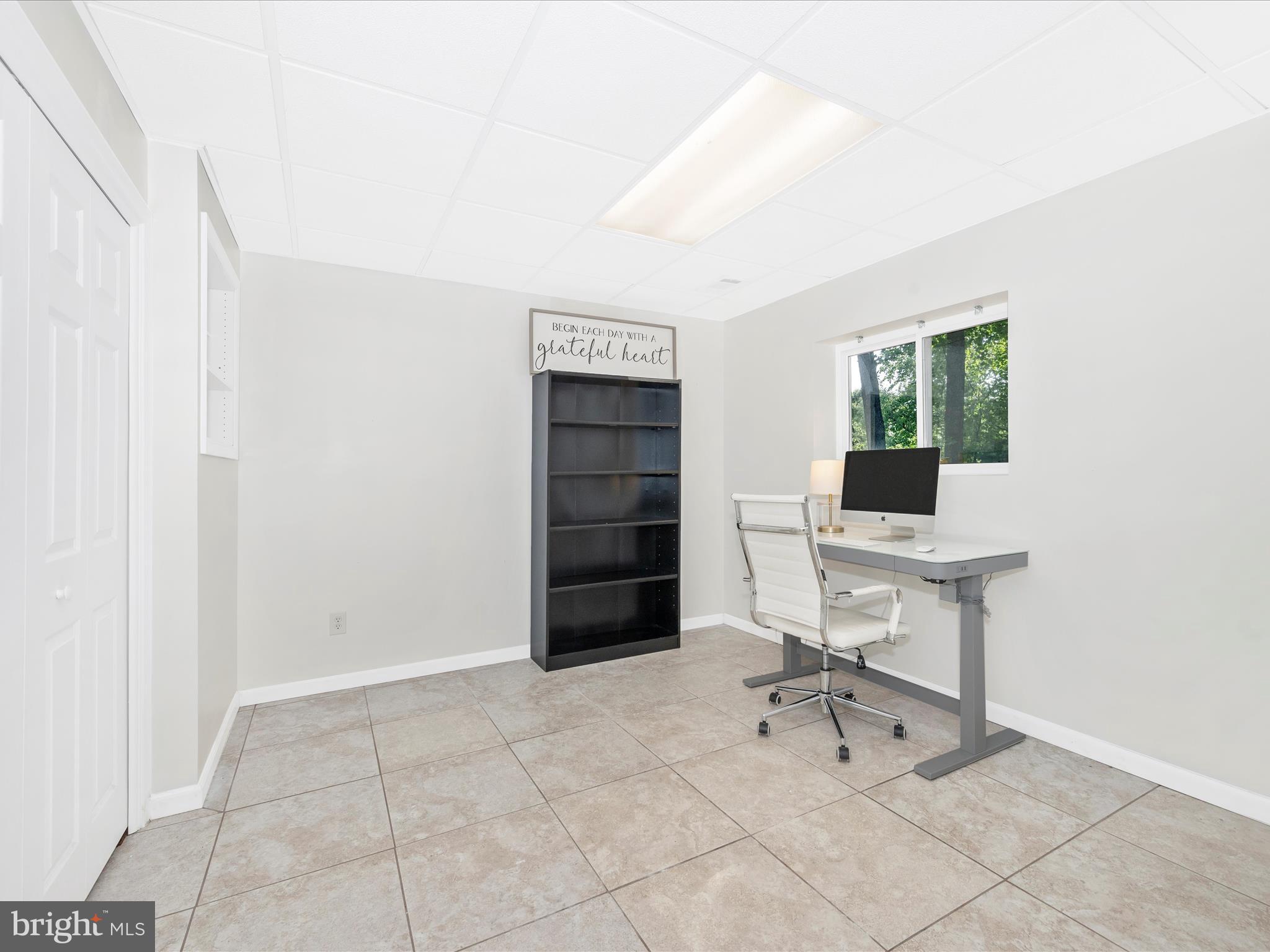 BROCK HALL - Residential