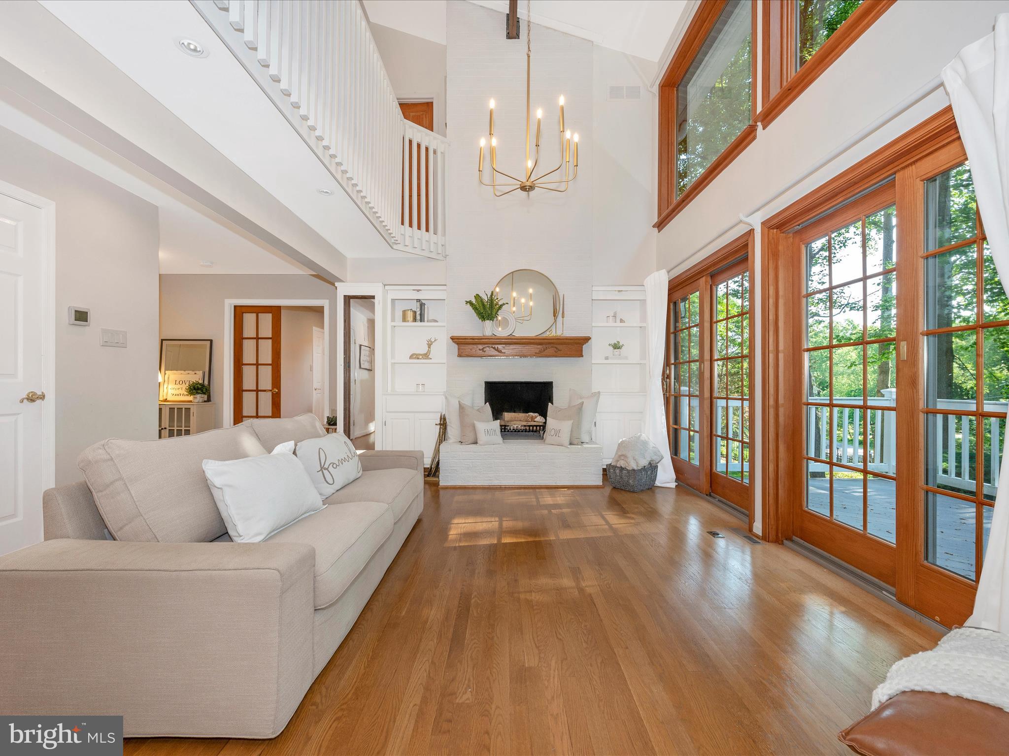 BROCK HALL - Residential